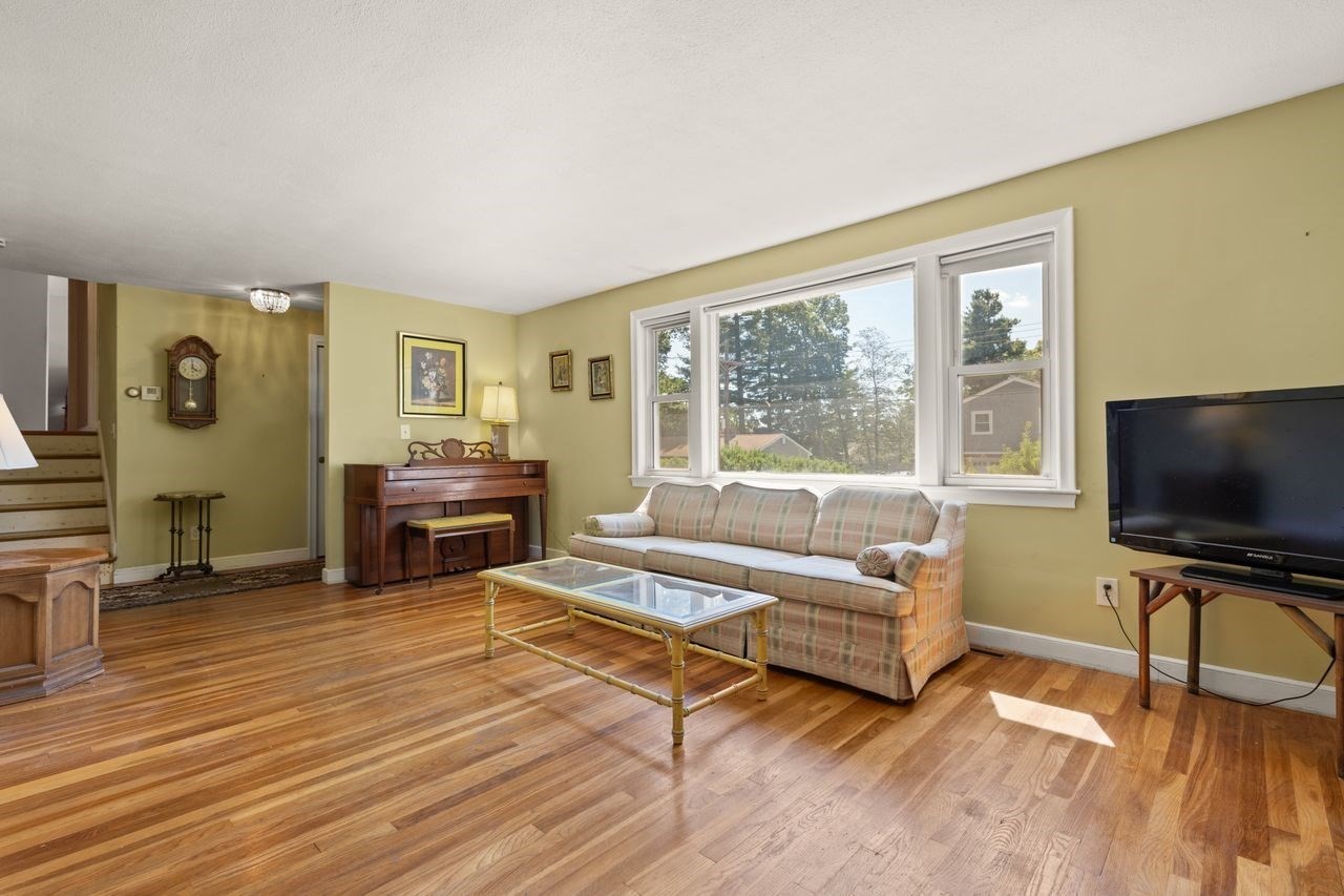 11 Imrie St Property Photo 6