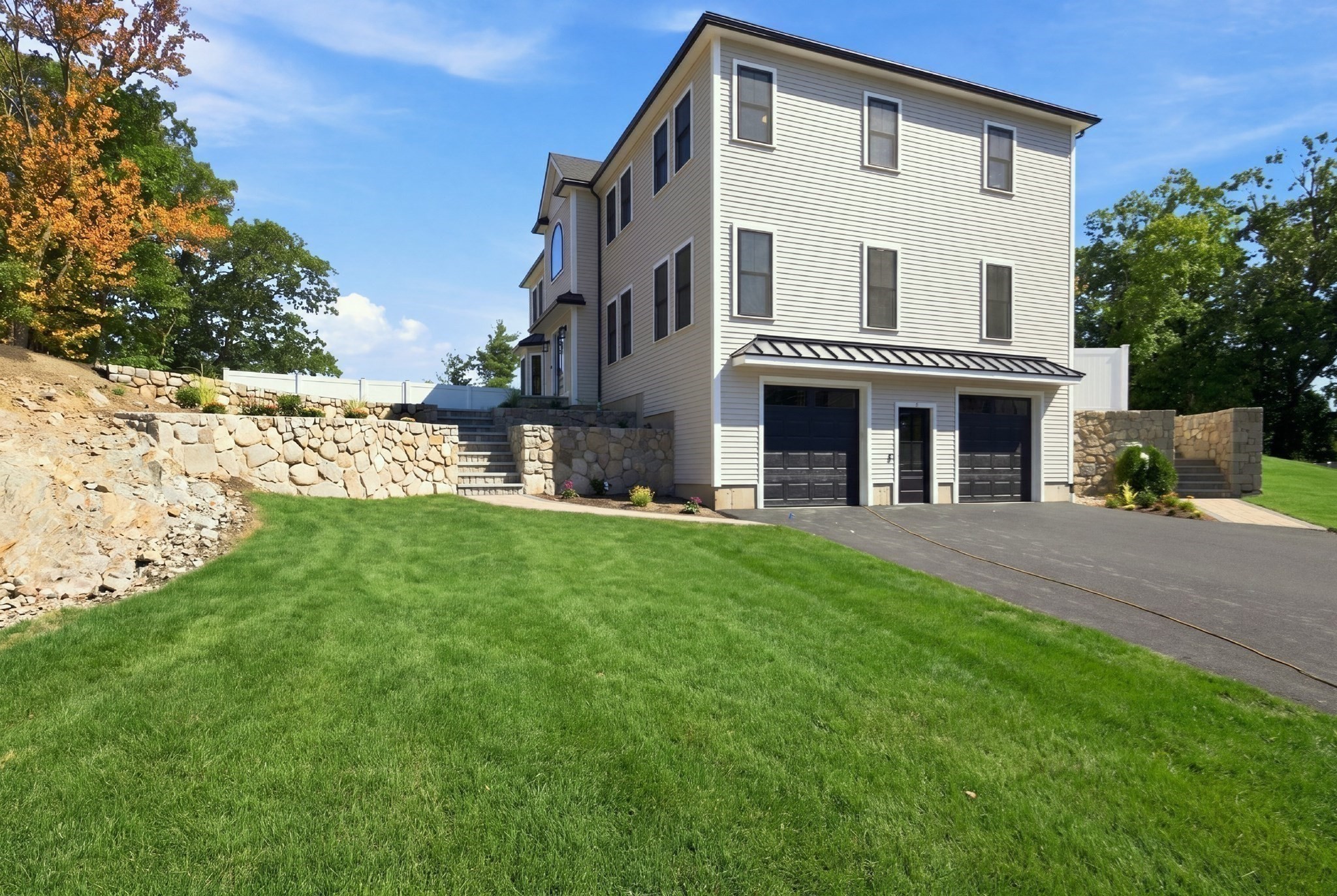 2 Berthold St Property Photo 3