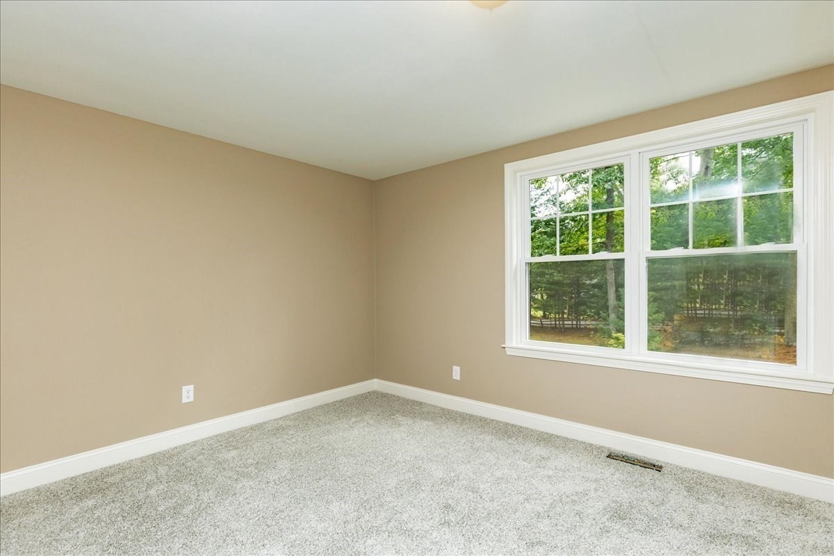 39 Birch St Property Photo 29