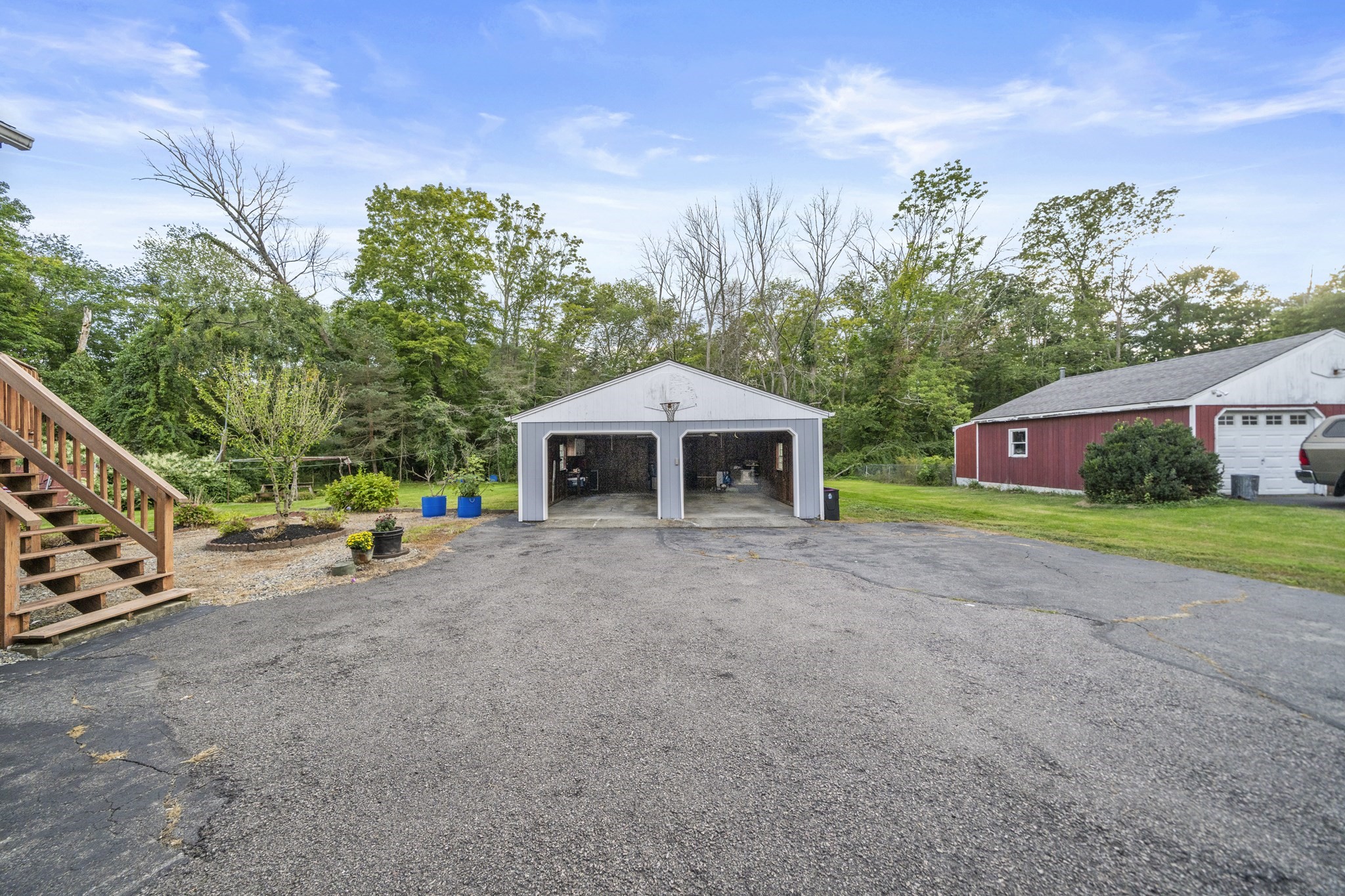 40 Railroad Avenue Property Photo 8