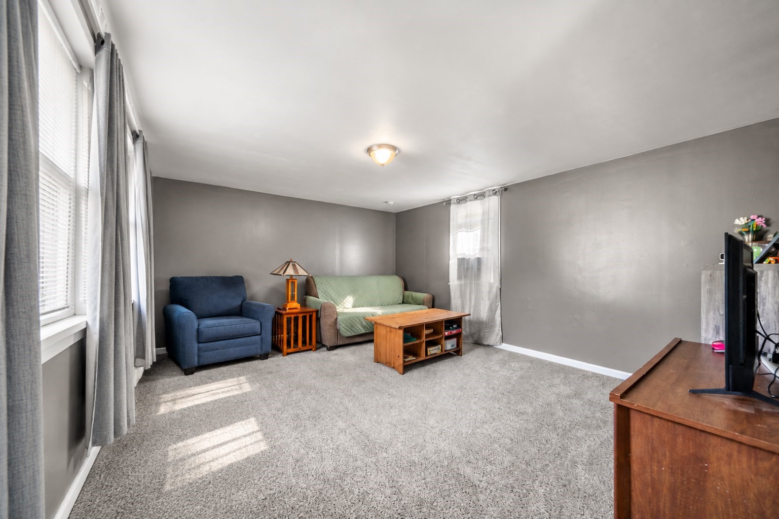 40 Railroad Avenue Property Photo 33