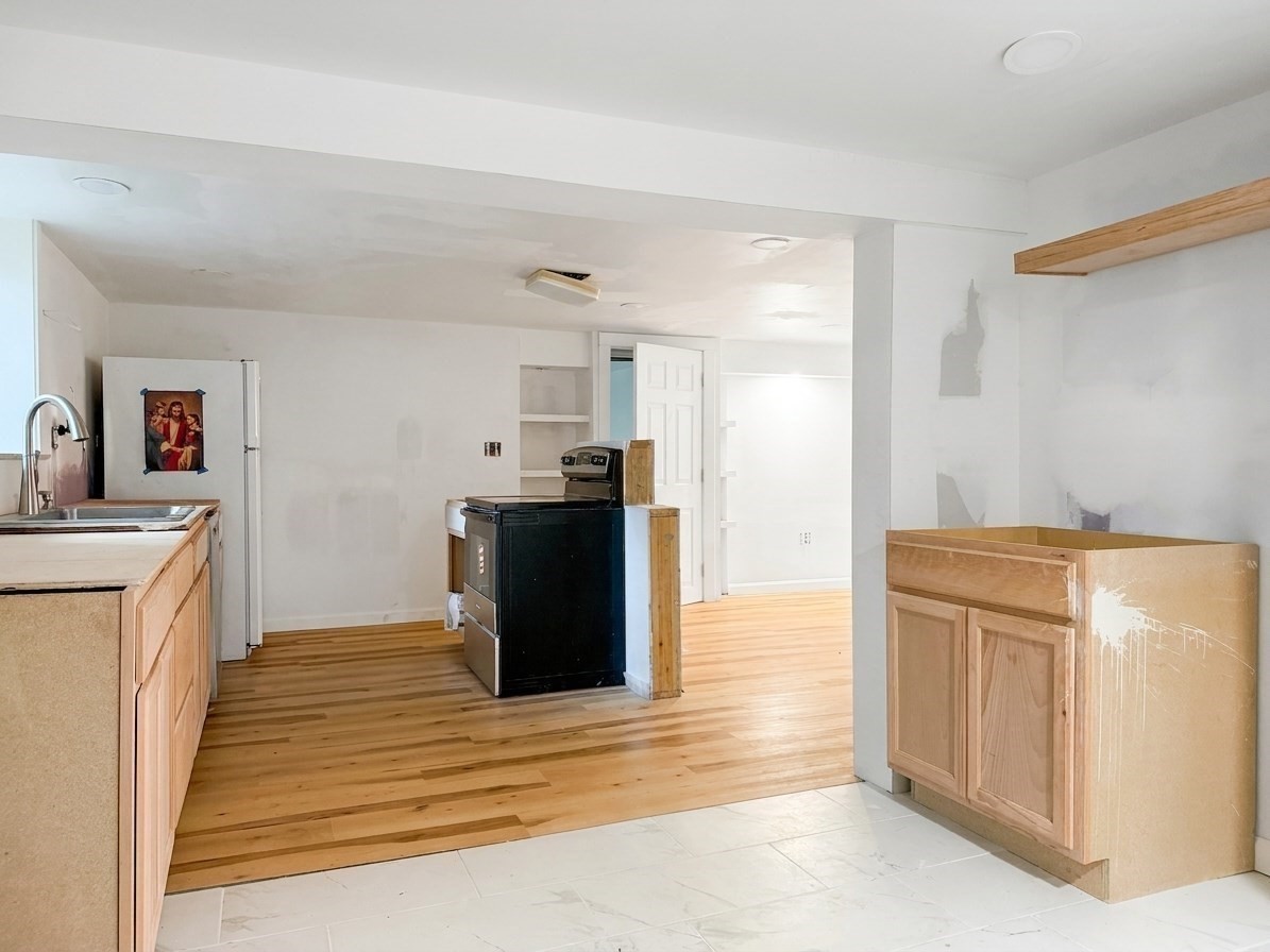 40 Atherton Property Photo 32