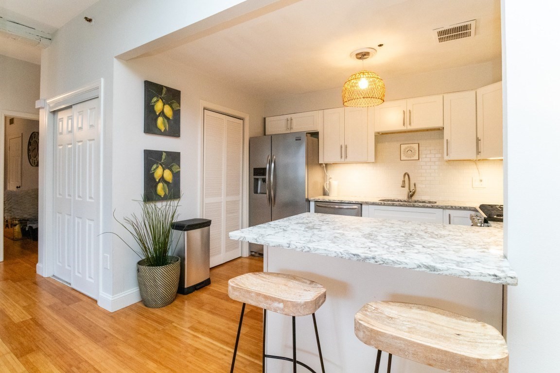 7 S Stone Mill Dr # 403 Property Photo 14