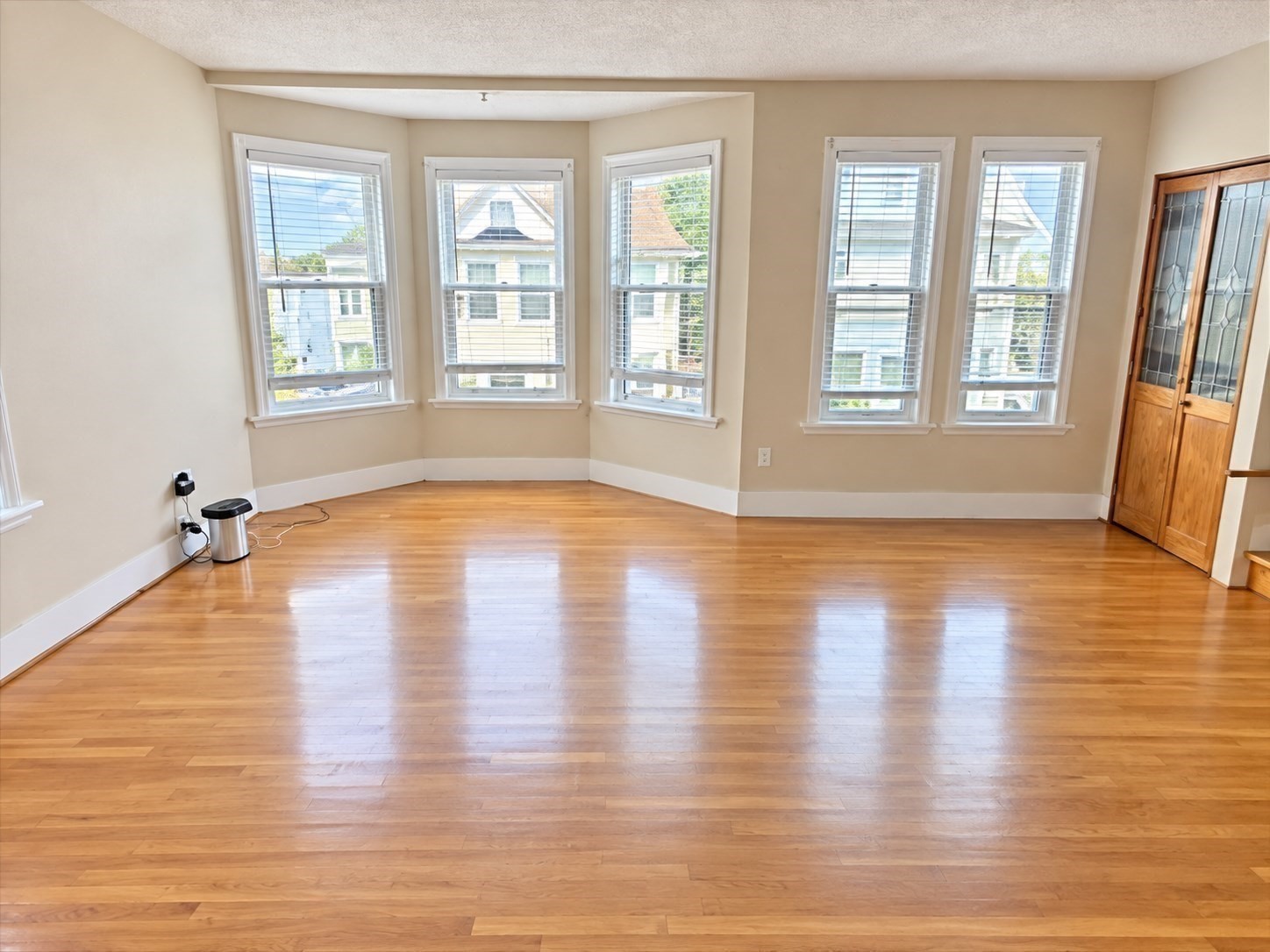 120 Woodrow Ave Property Photo 9
