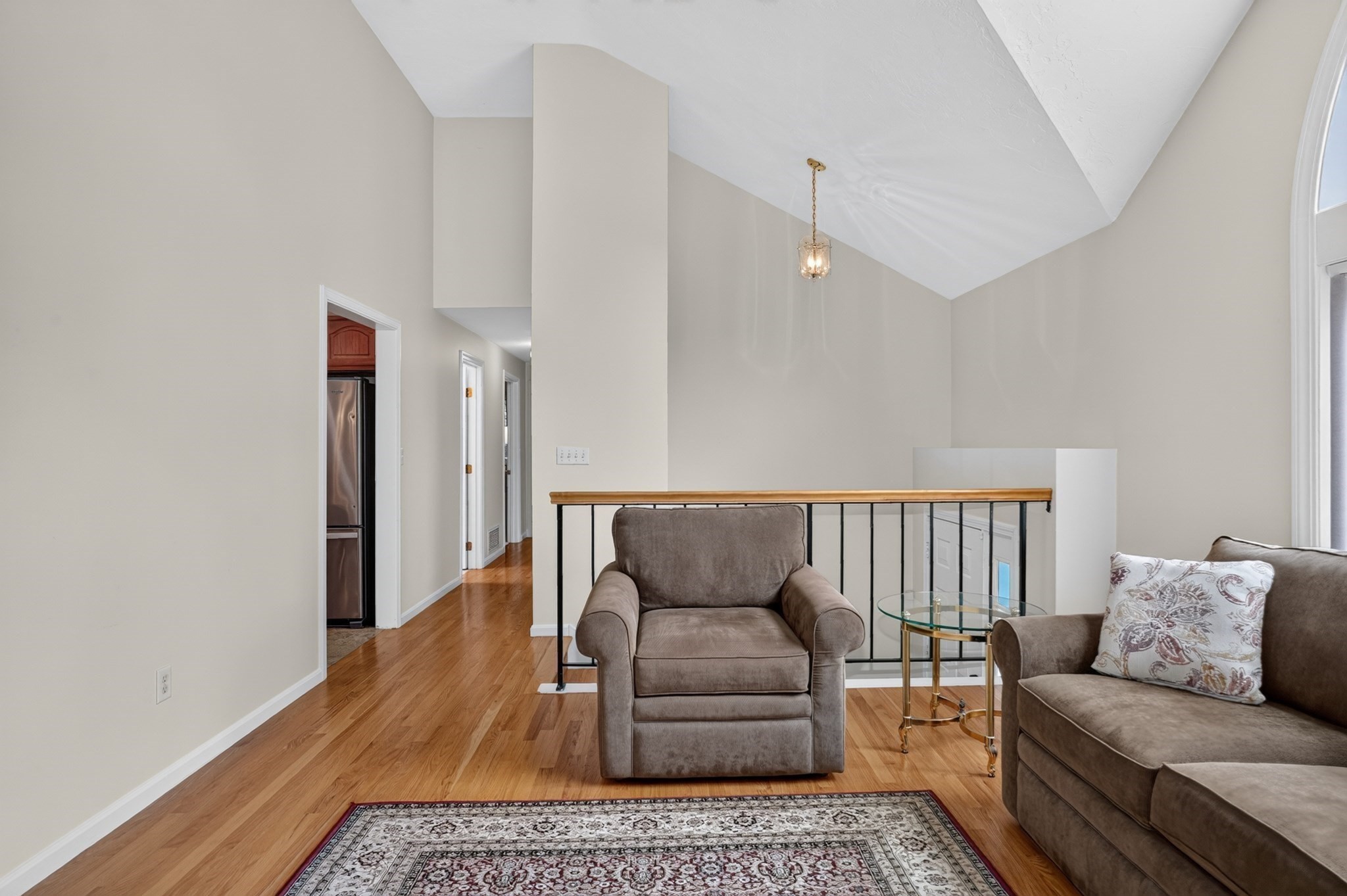3 Greenside Ln Property Photo 4