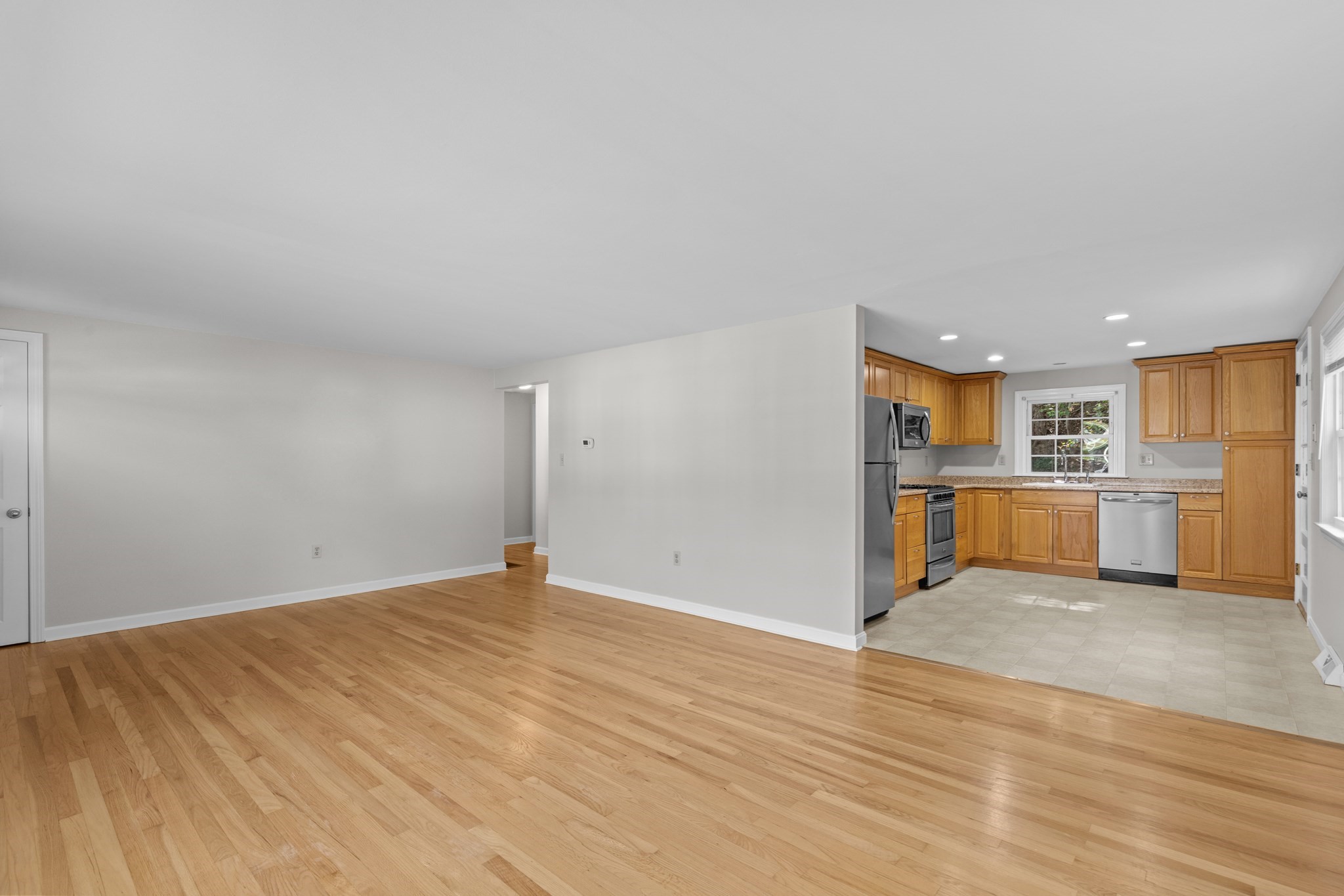 64 Alden St Property Photo 10