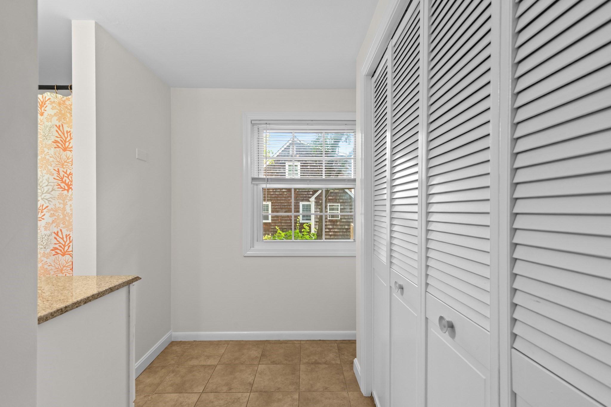 64 Alden St Property Photo 21