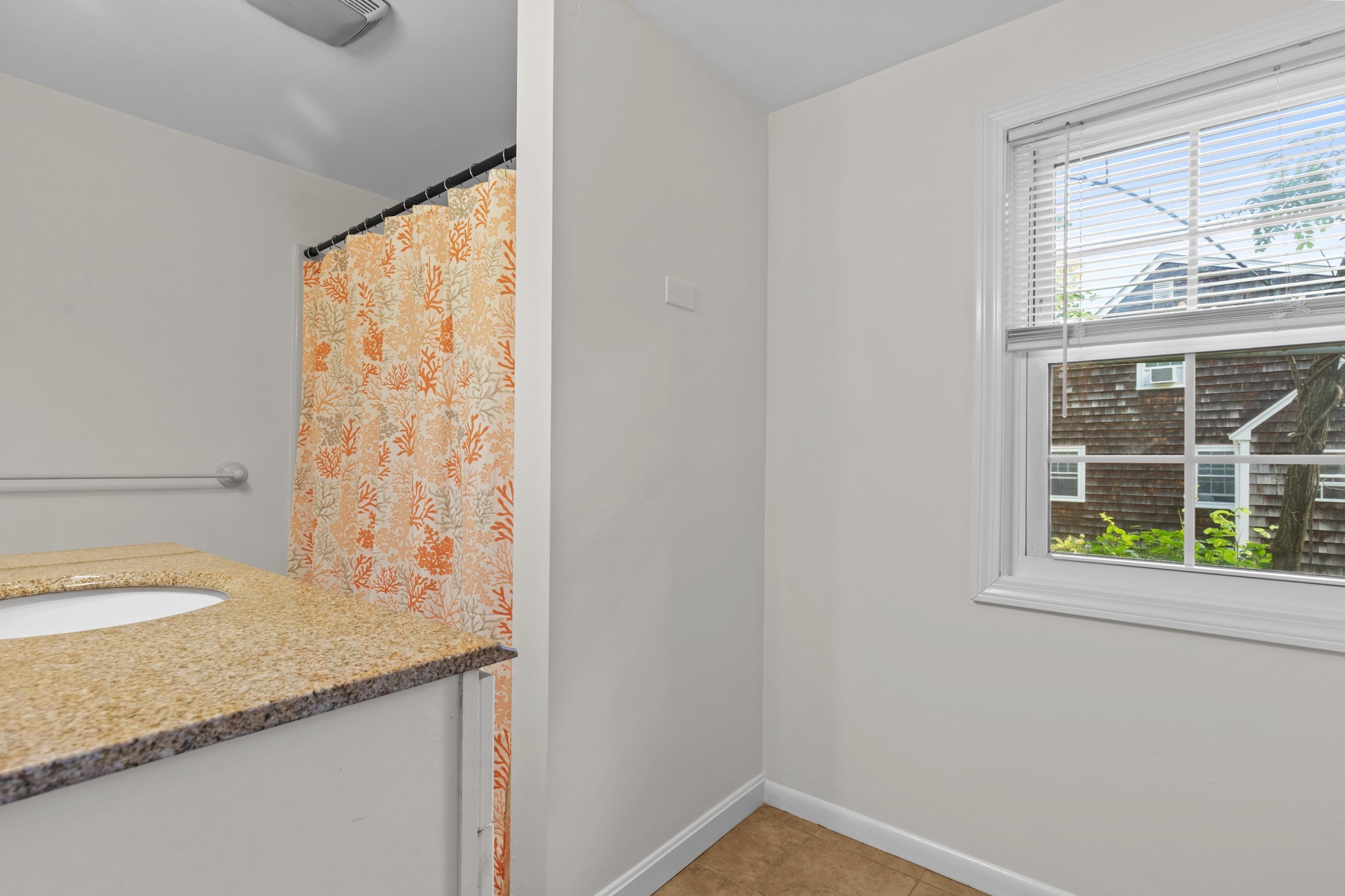 64 Alden St Property Photo 27