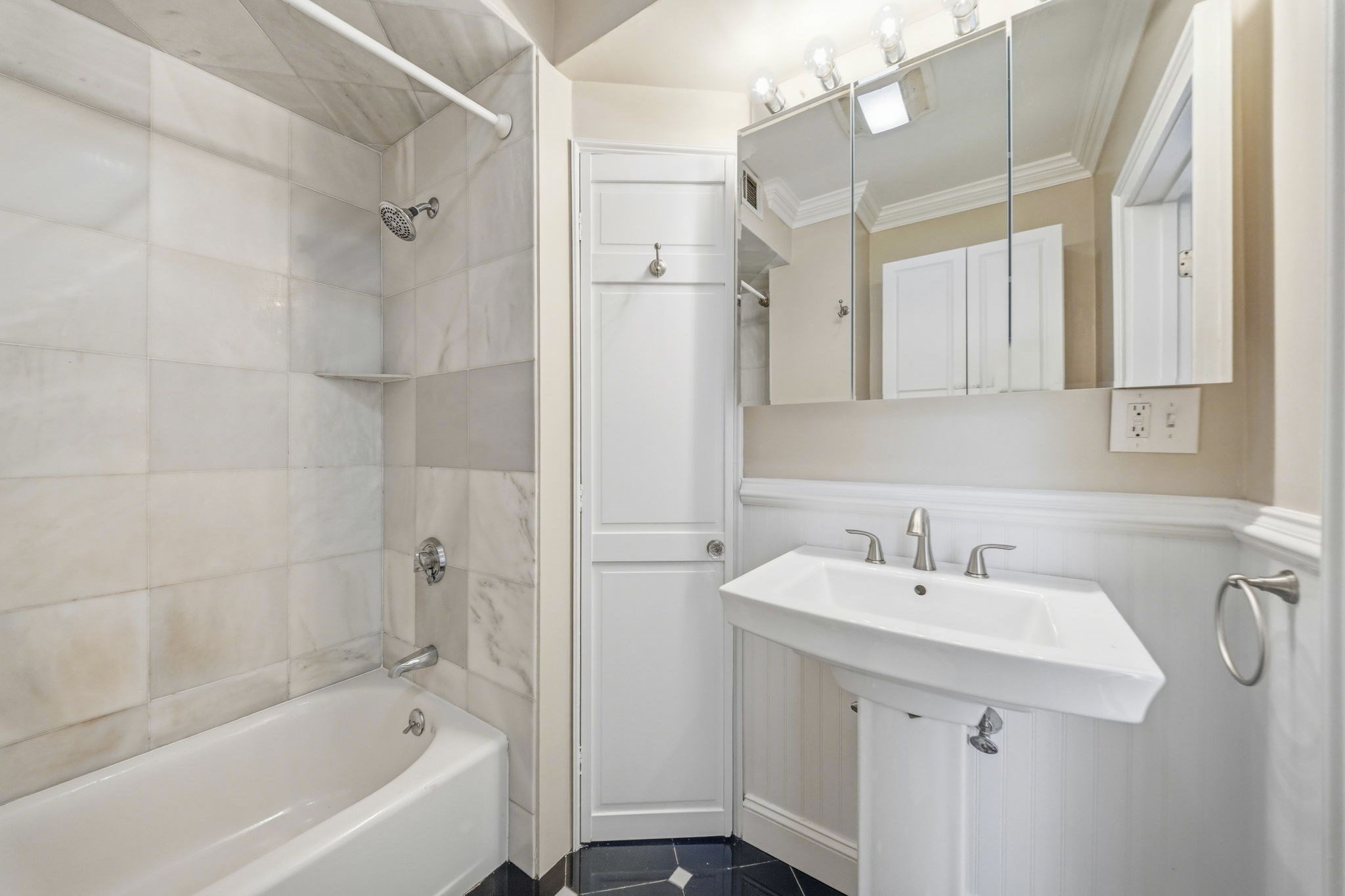 53 Garden St # 4 Property Photo 12