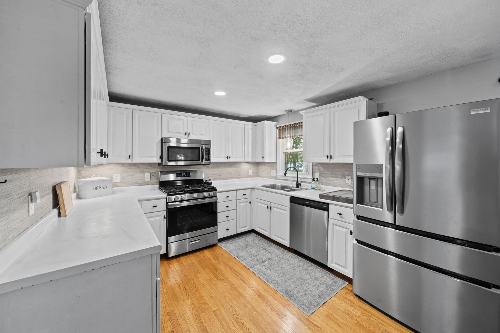 278 Wellman Ave # 278 Property Photo 6