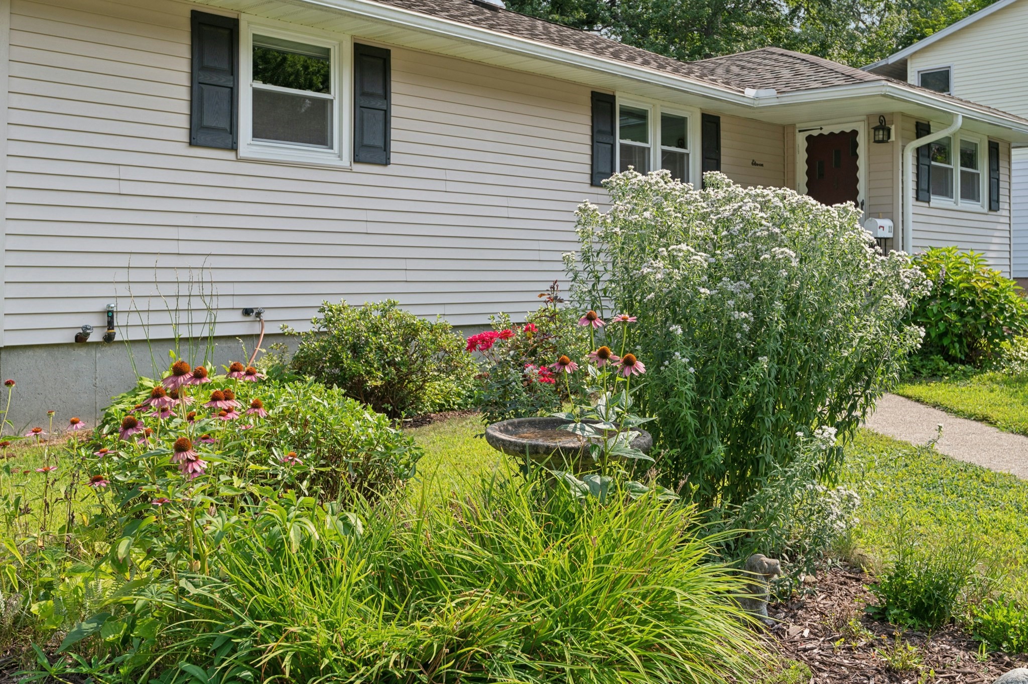 11 Greybert Ln Property Photo 2