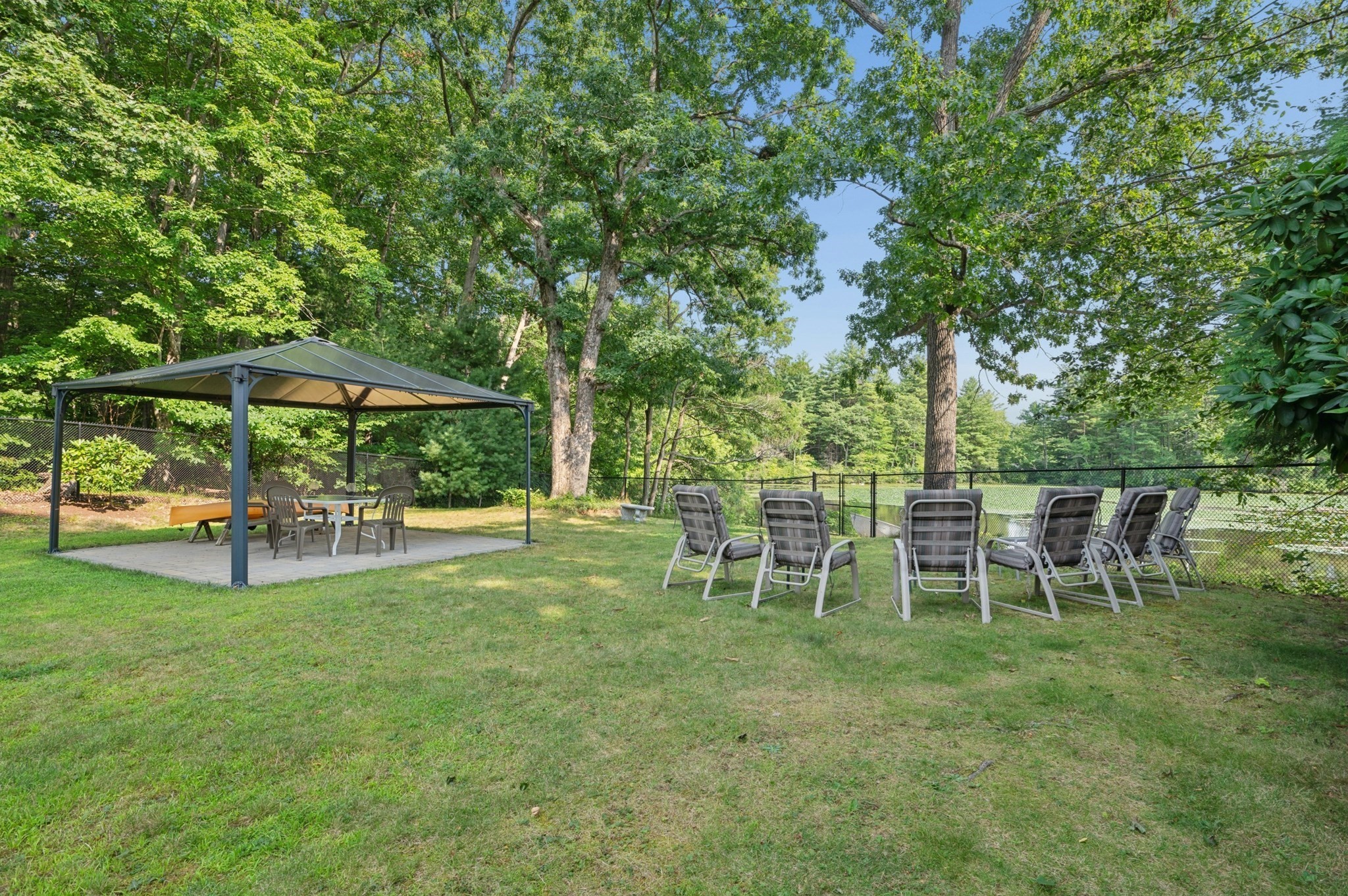 11 Greybert Ln Property Photo 5