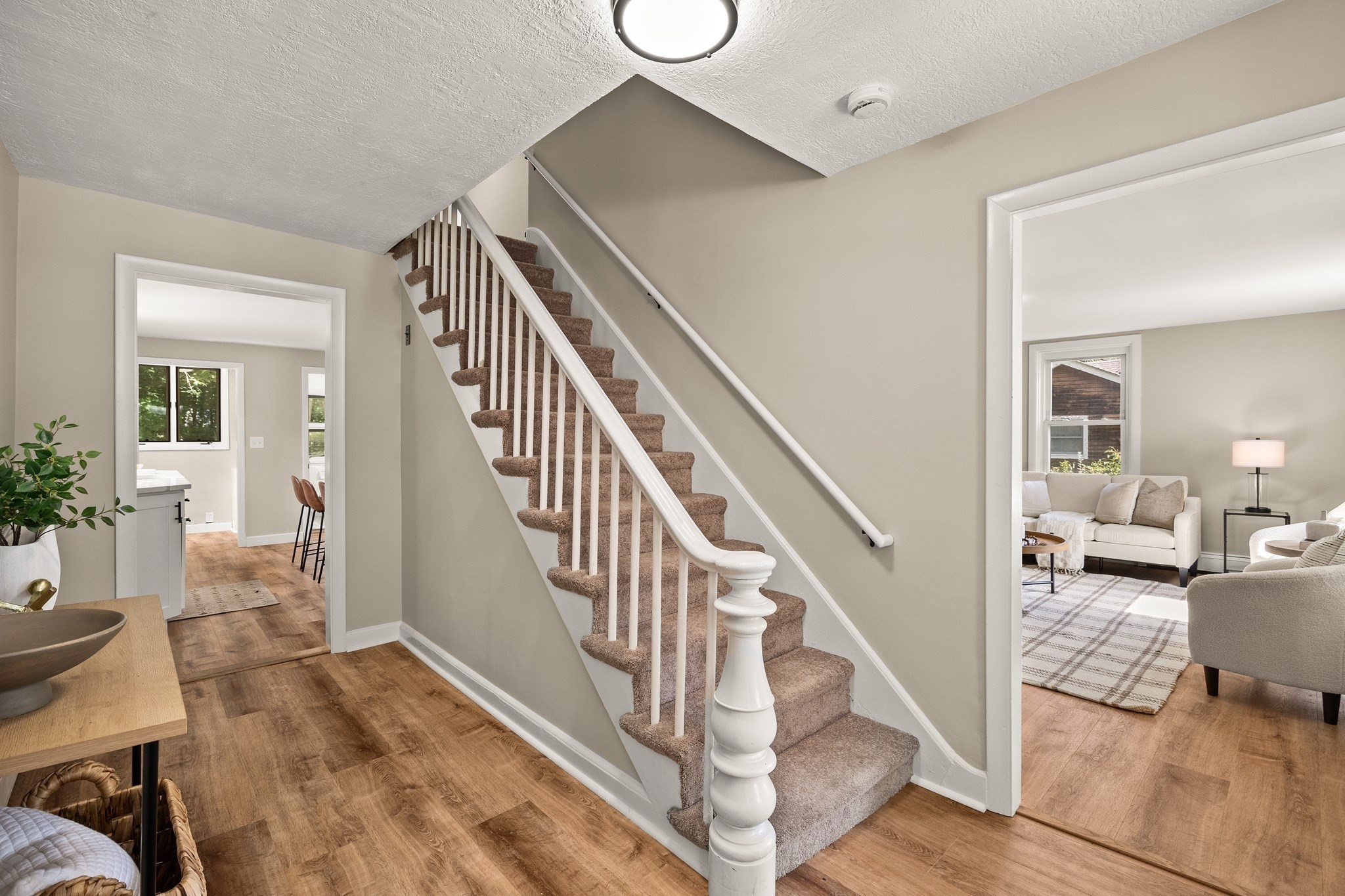 778 Spring St Property Photo 6