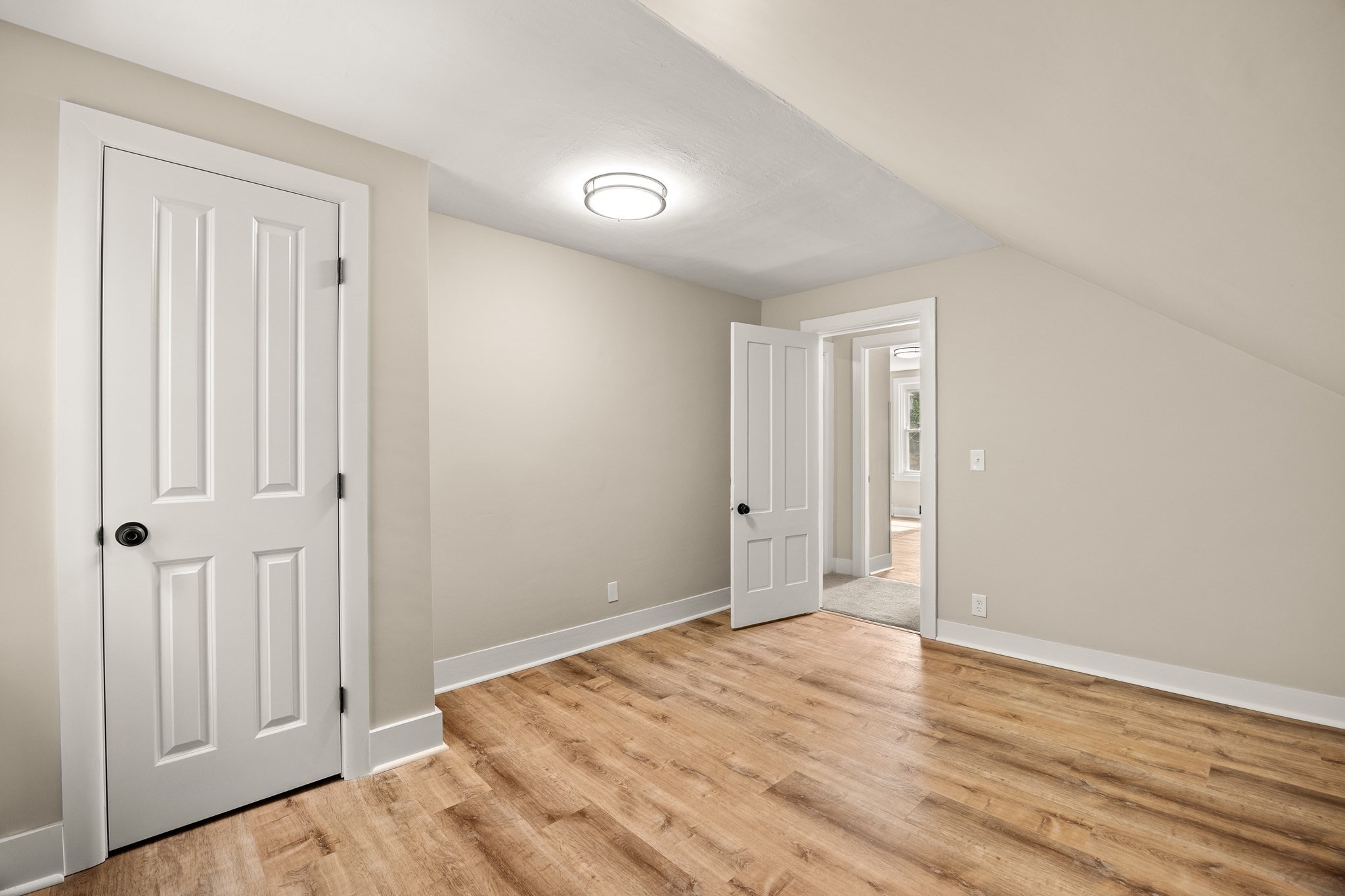 778 Spring St Property Photo 24