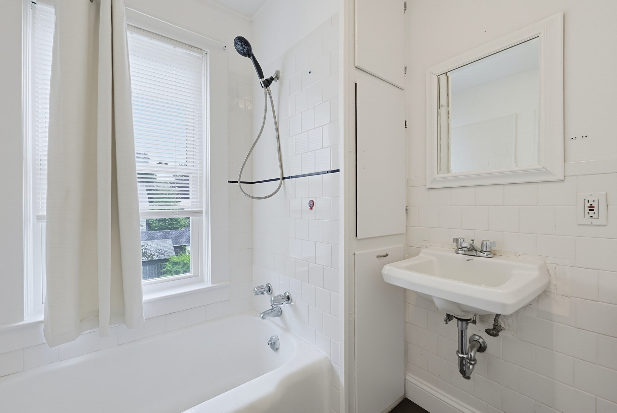 13 Campbell Ave Property Photo 13