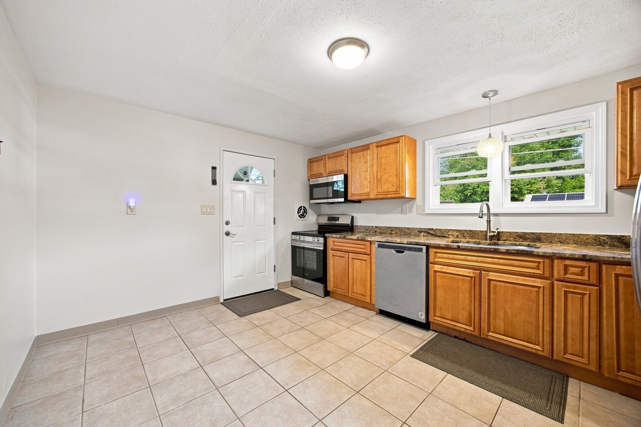 96 Shady Brook Lane Property Photo 3