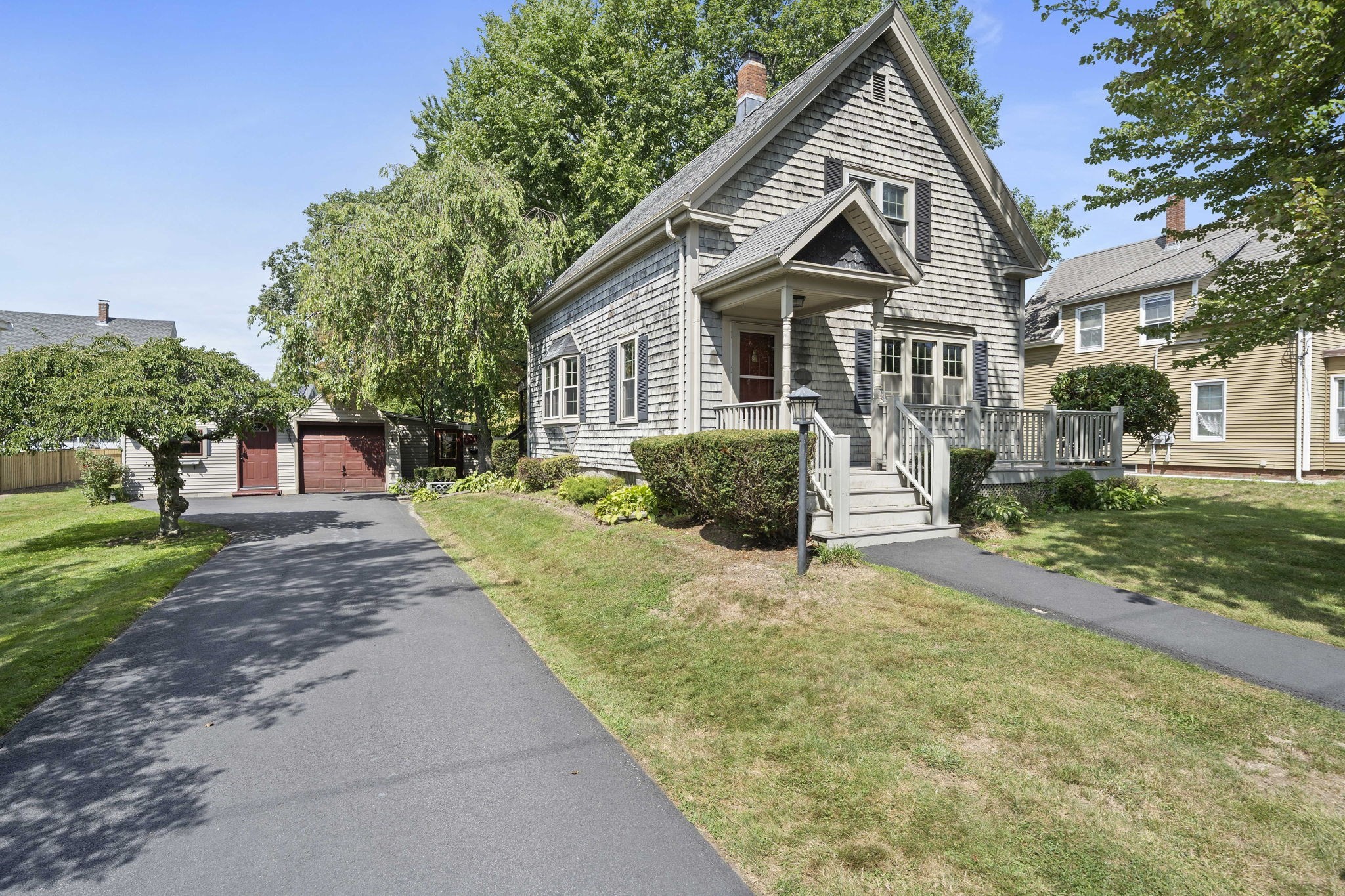 109 West Water St Property Photo 1
