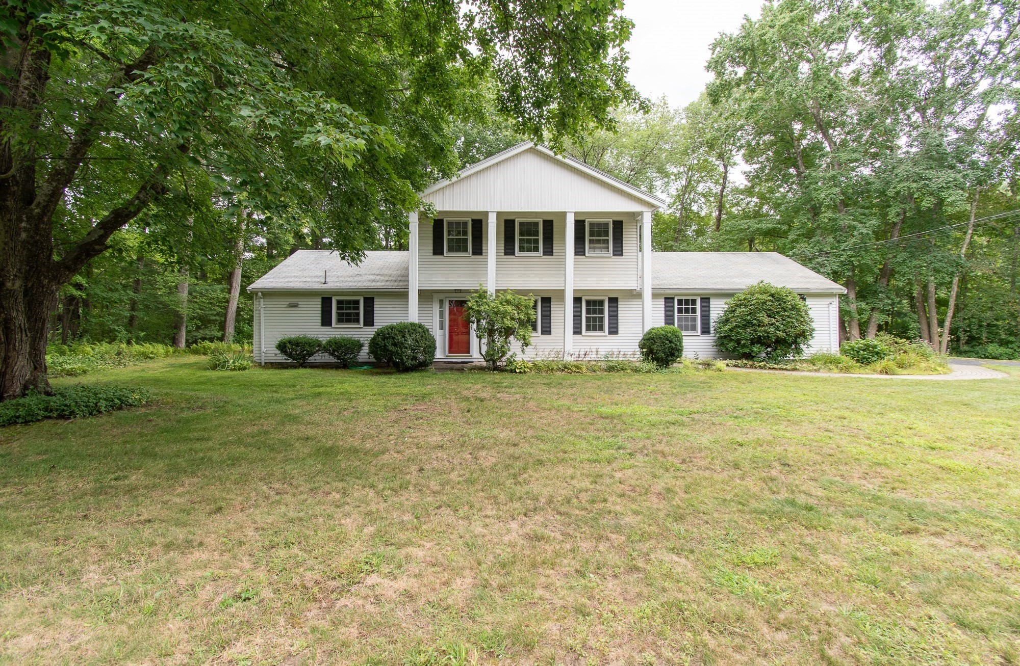 16 Crabapple Ln Property Photo 1