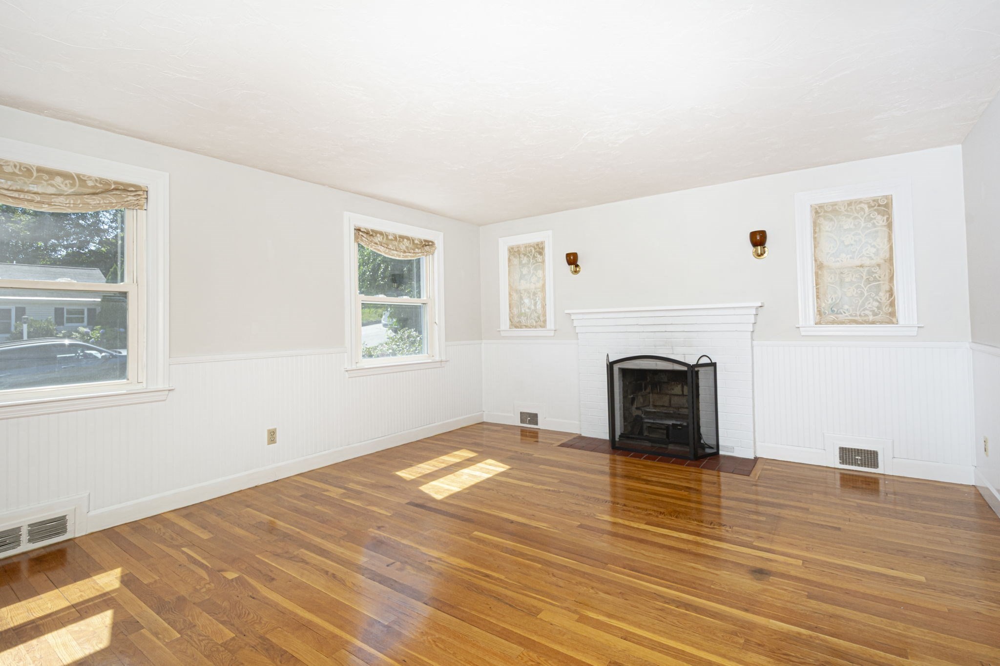 10 Farview Ave Property Photo 6