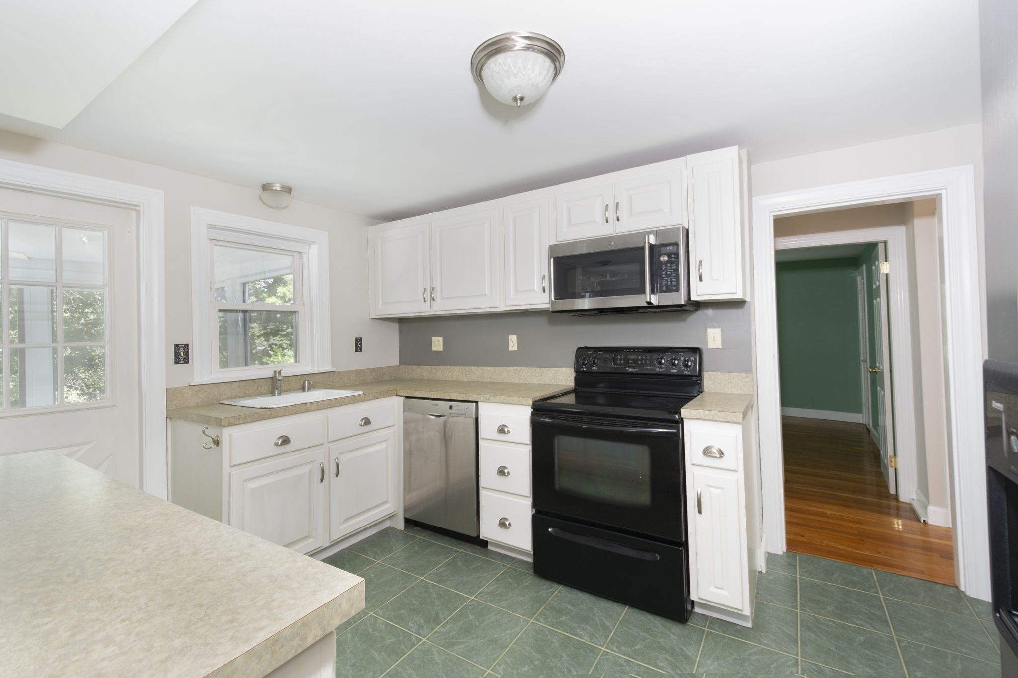 10 Farview Ave Property Photo 11