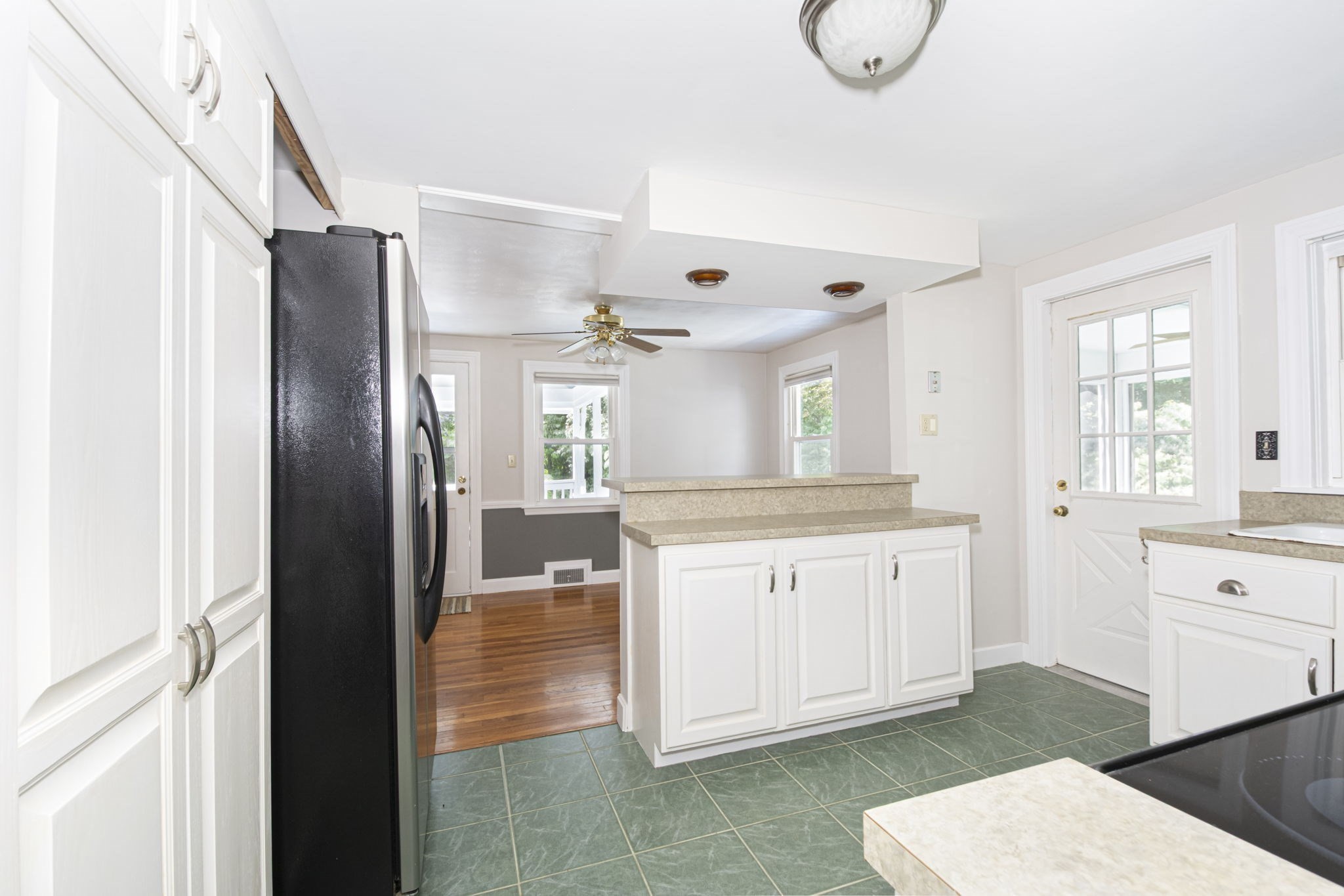 10 Farview Ave Property Photo 13