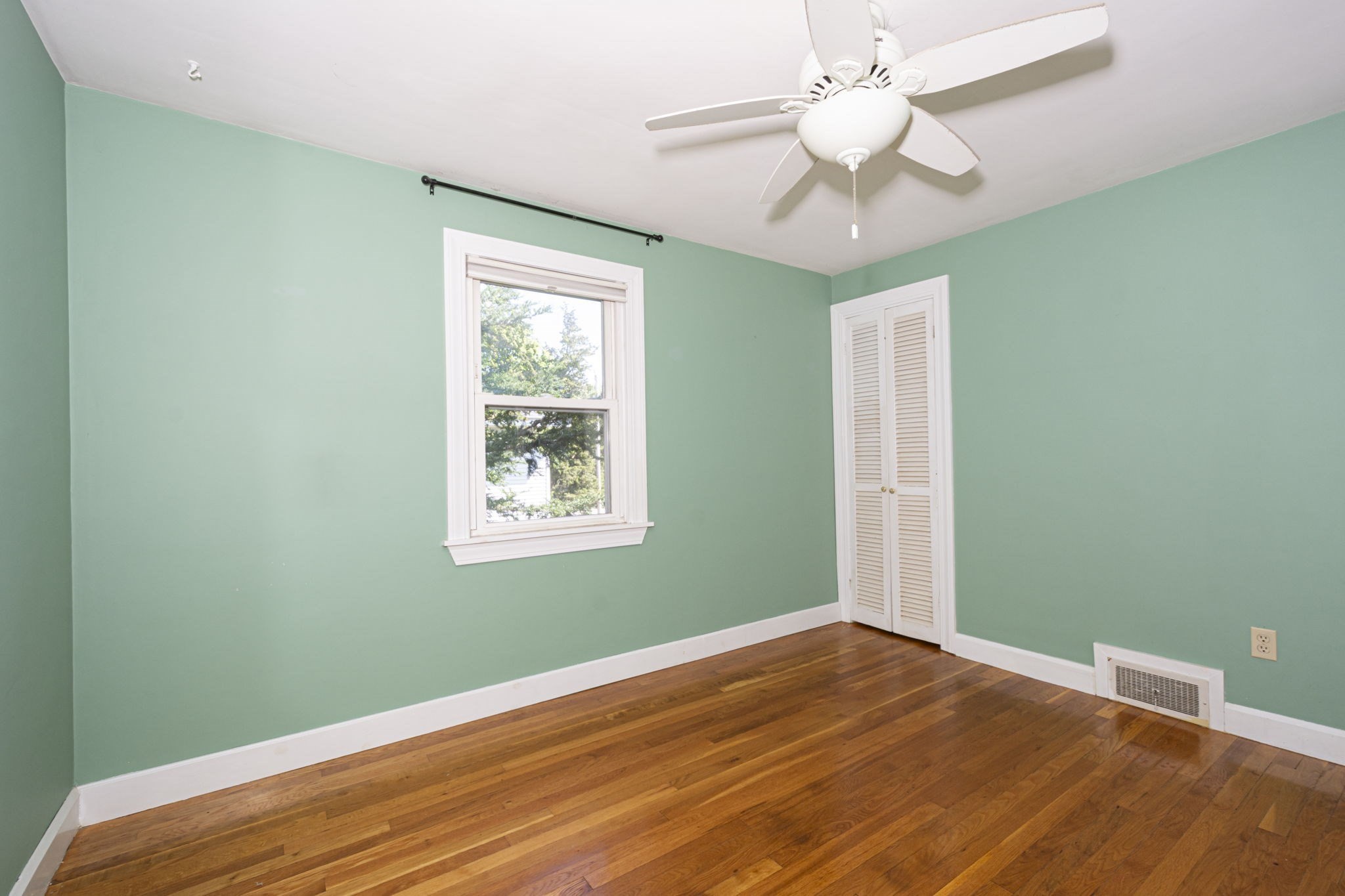 10 Farview Ave Property Photo 17