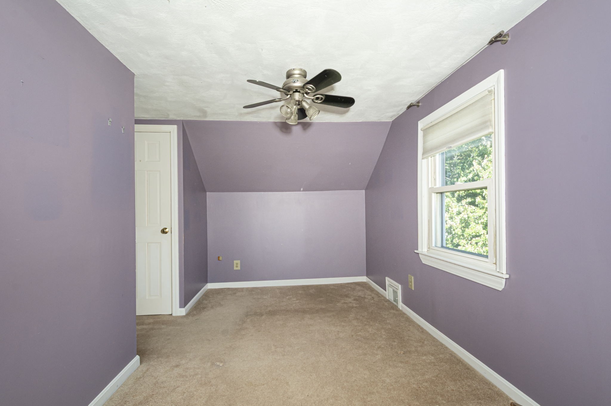 10 Farview Ave Property Photo 23