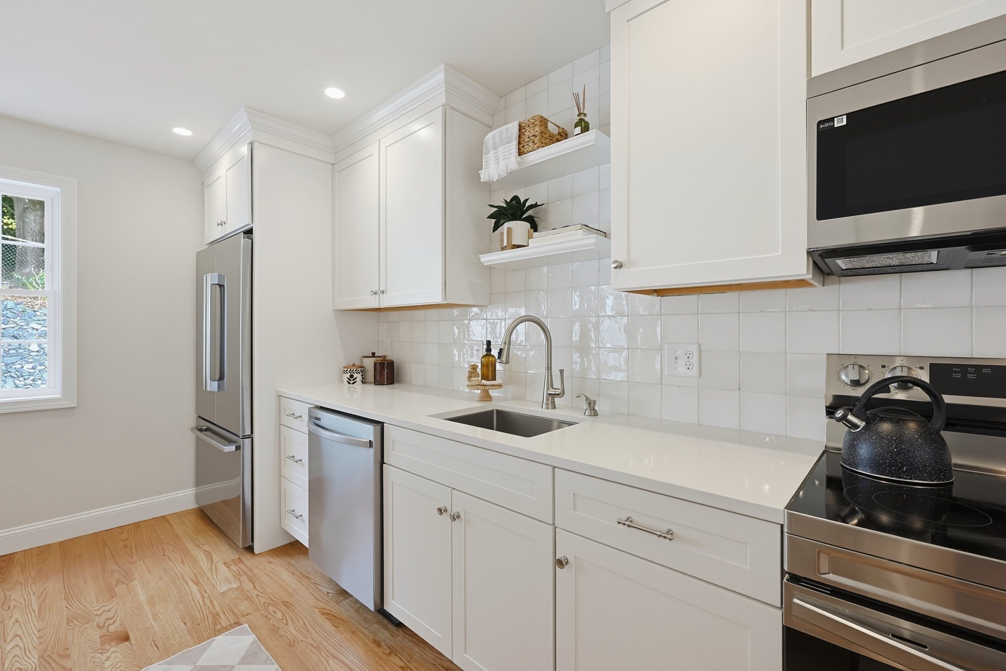 21 Dwinell Road # B Property Photo 13