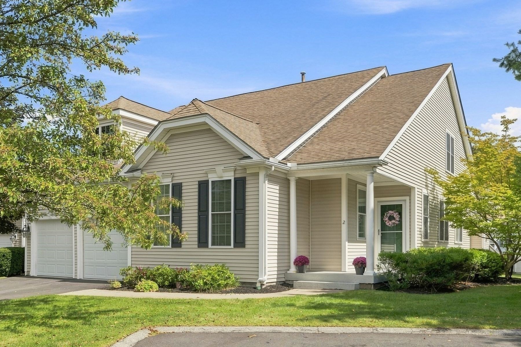 2 Pimpernel Cir # 25 Property Photo 1