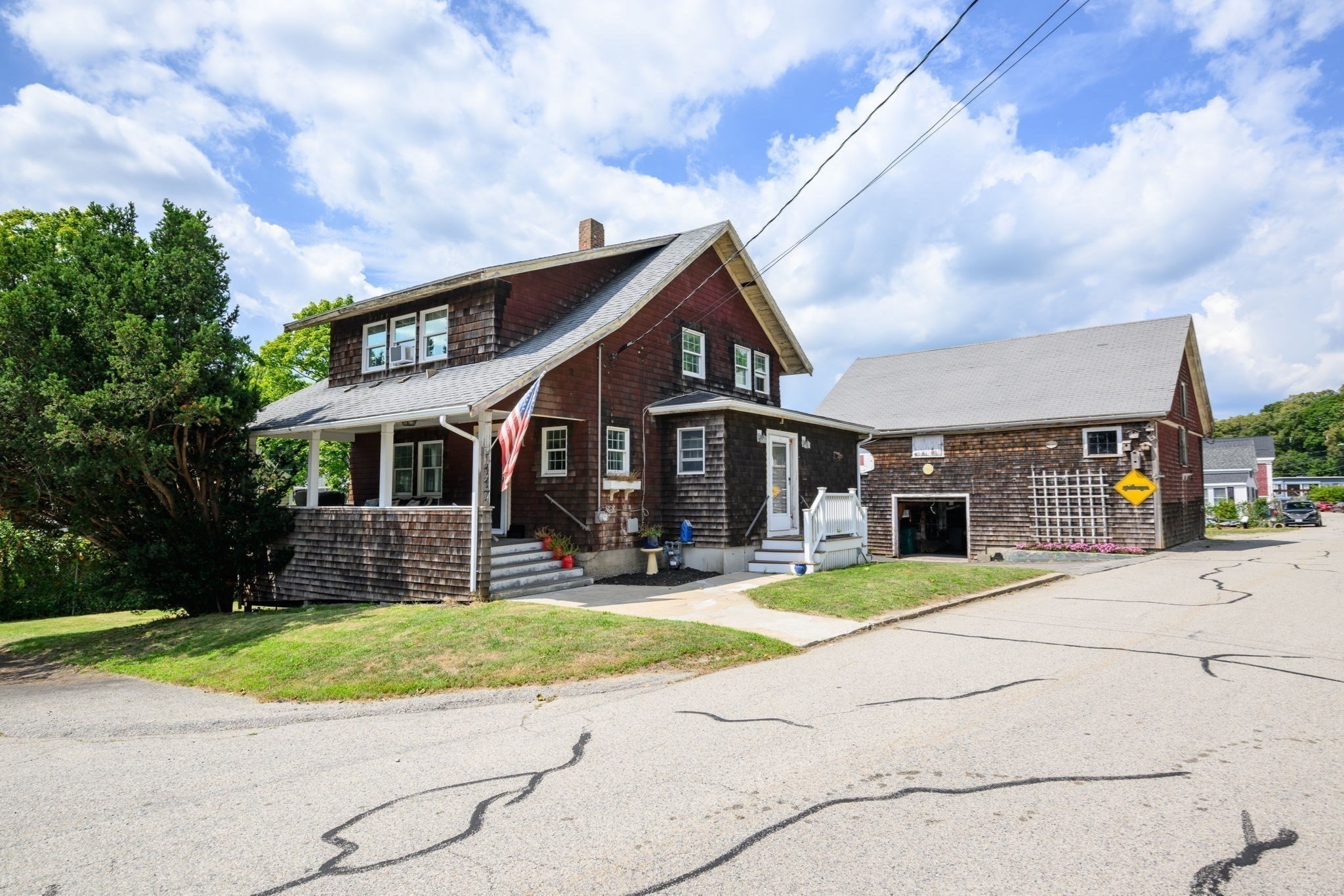 117 Spring St Property Photo 5