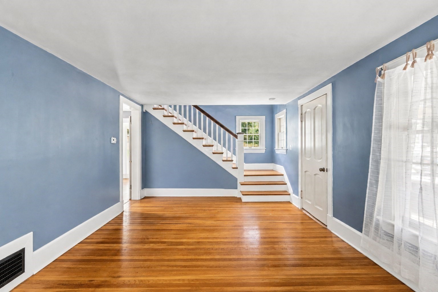 117 Spring St Property Photo 15