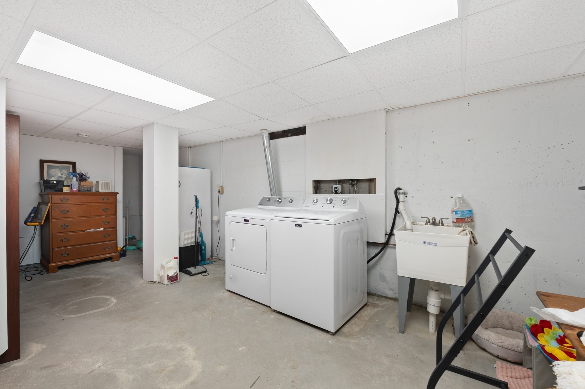 163 Oakside Ave Property Photo 37