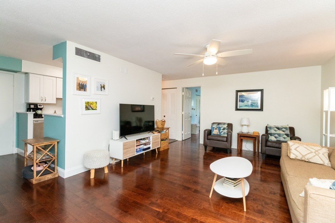 4 Beals Cove Rd # G Property Photo 9