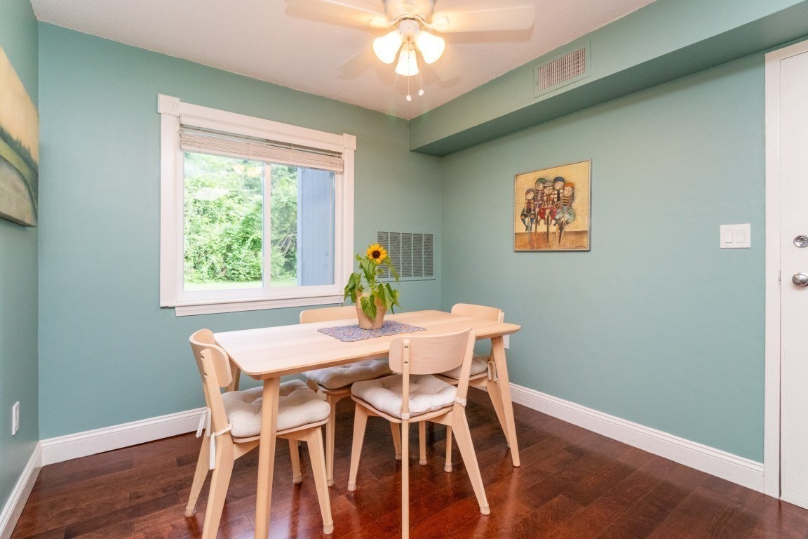 4 Beals Cove Rd # G Property Photo 11
