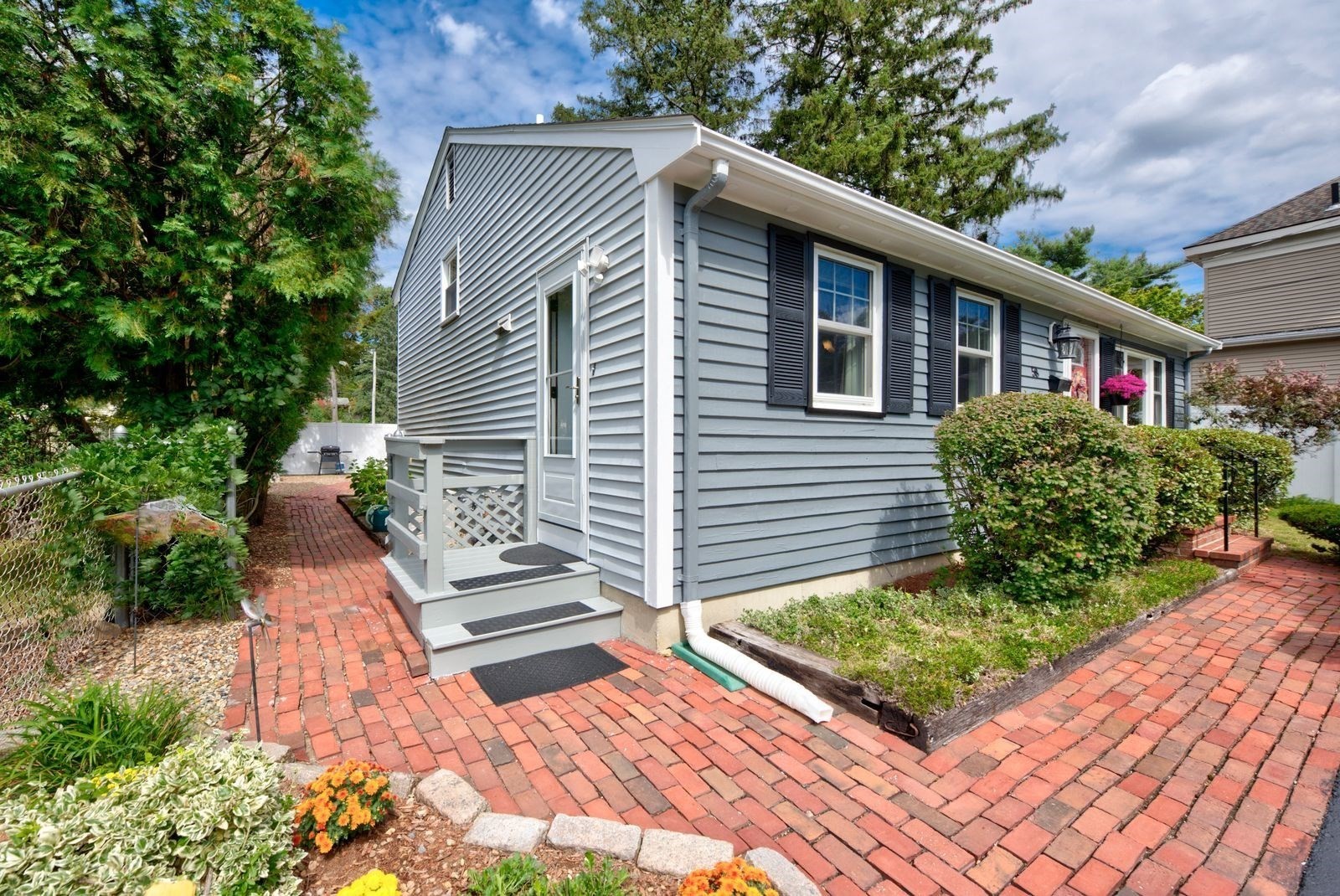 58 Earley St Property Photo 2
