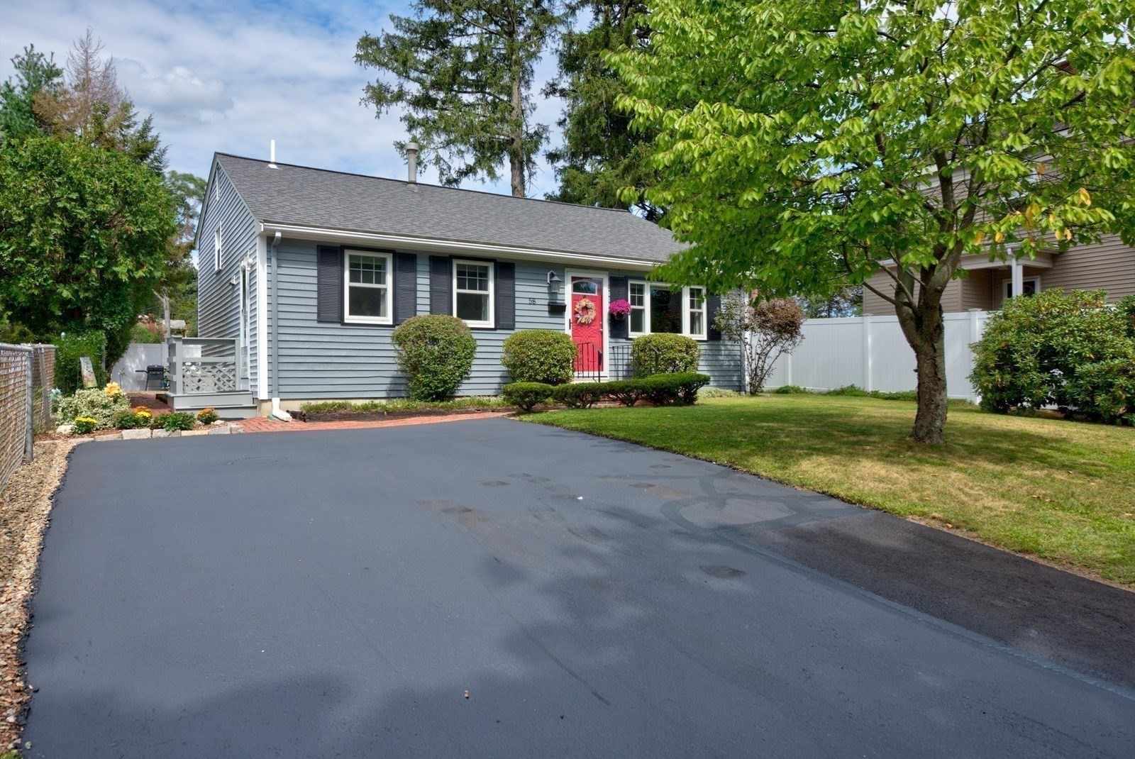 58 Earley St Property Photo 3