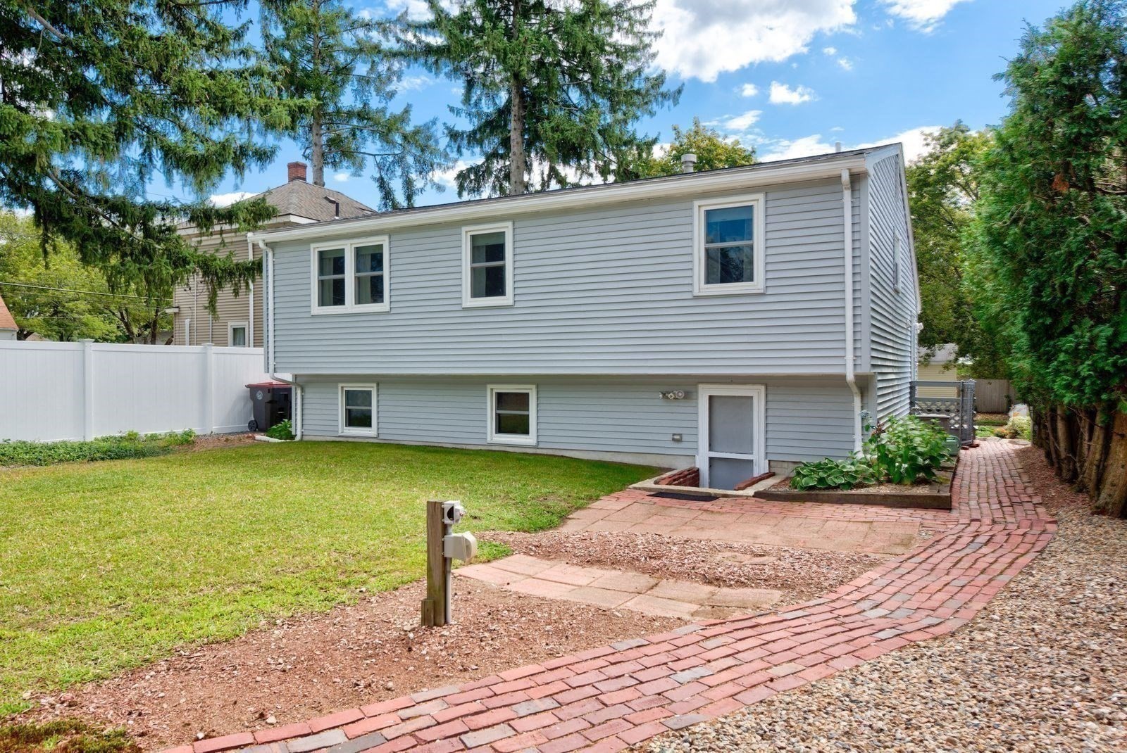 58 Earley St Property Photo 10
