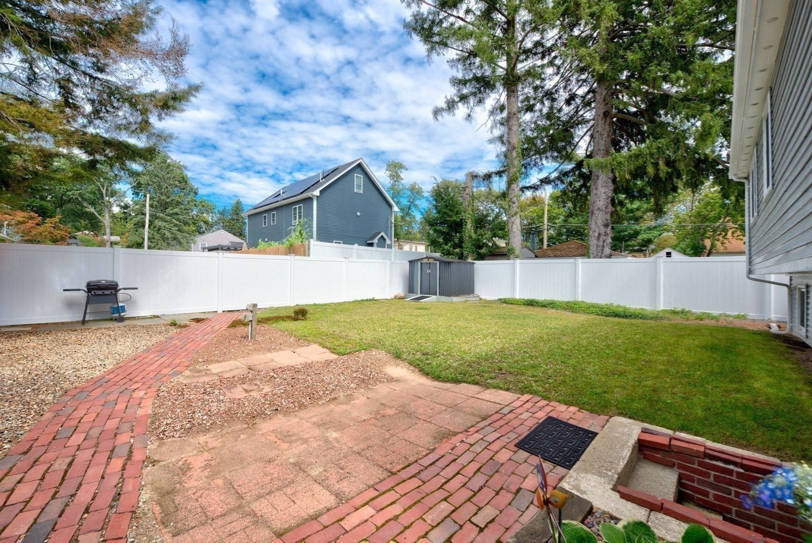 58 Earley St Property Photo 12
