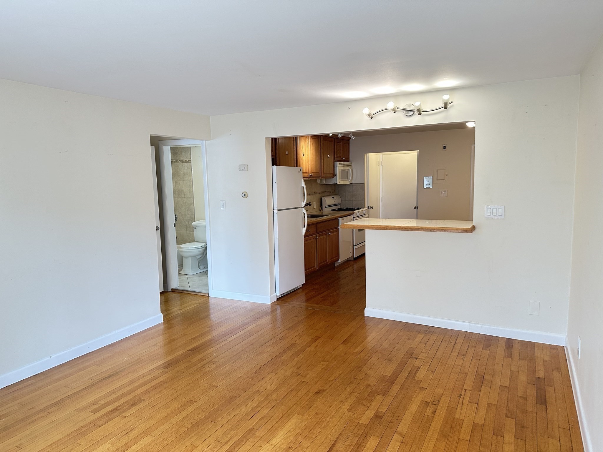 12 Portland St # 7 Property Photo 8