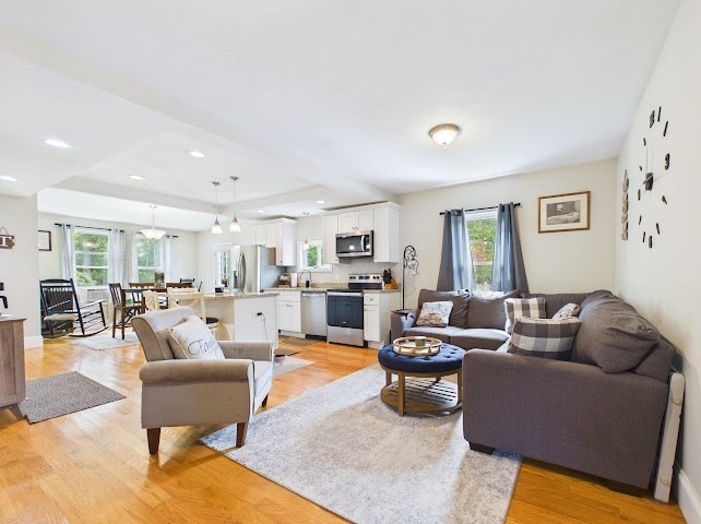 275 Holmes St. Property Photo 7