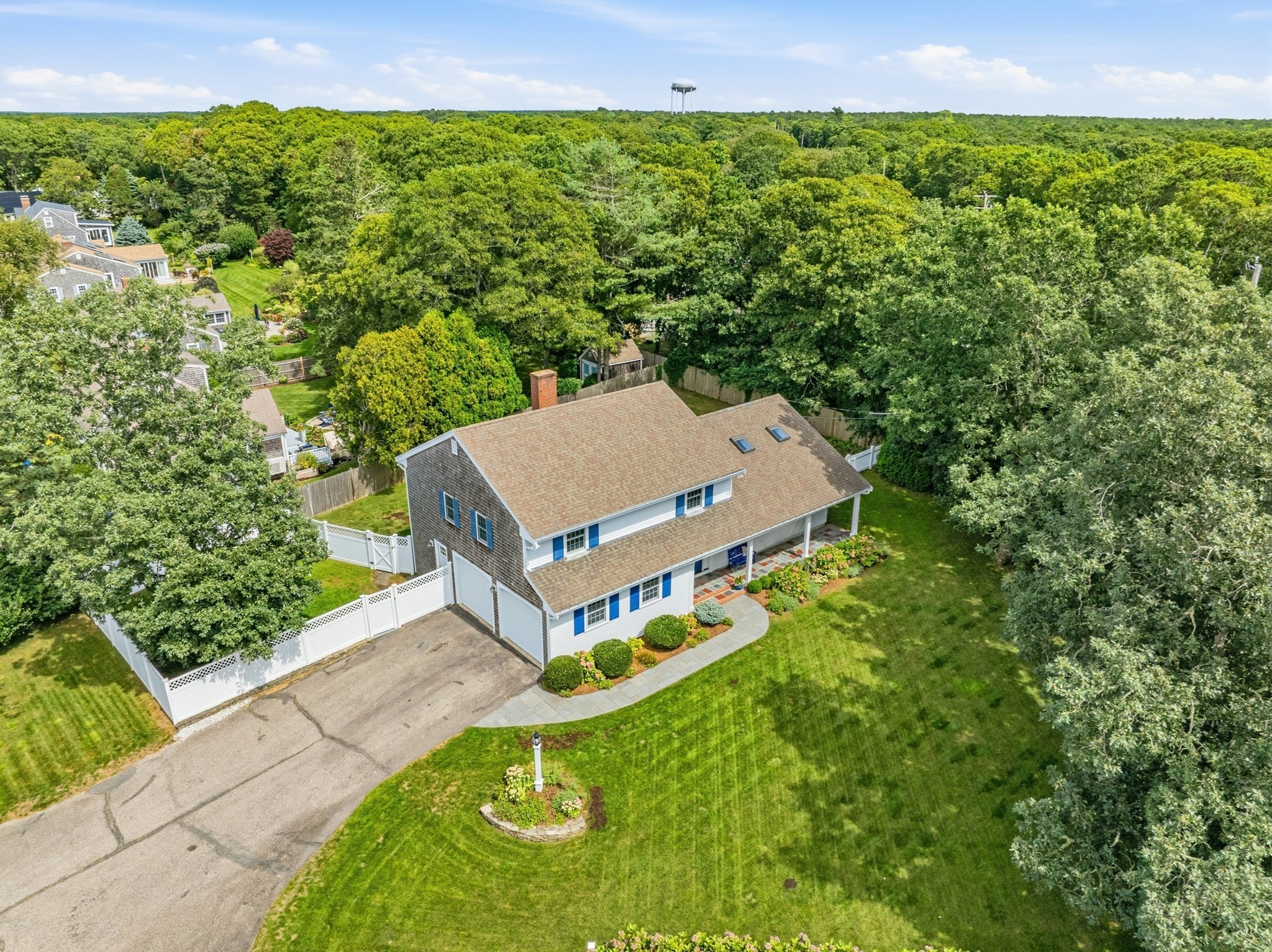 3 Russell Dr
