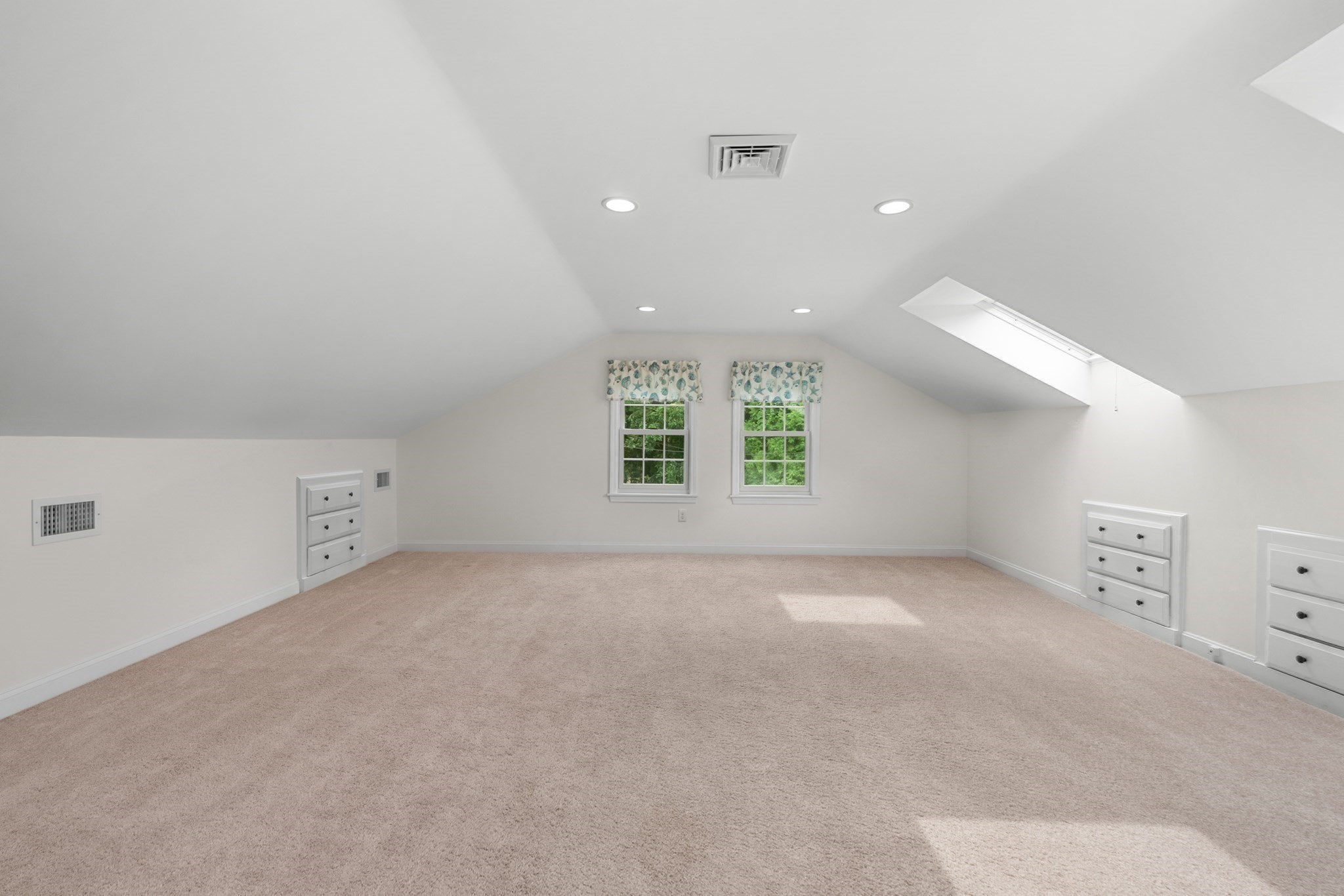3 Russell Dr Property Photo 32