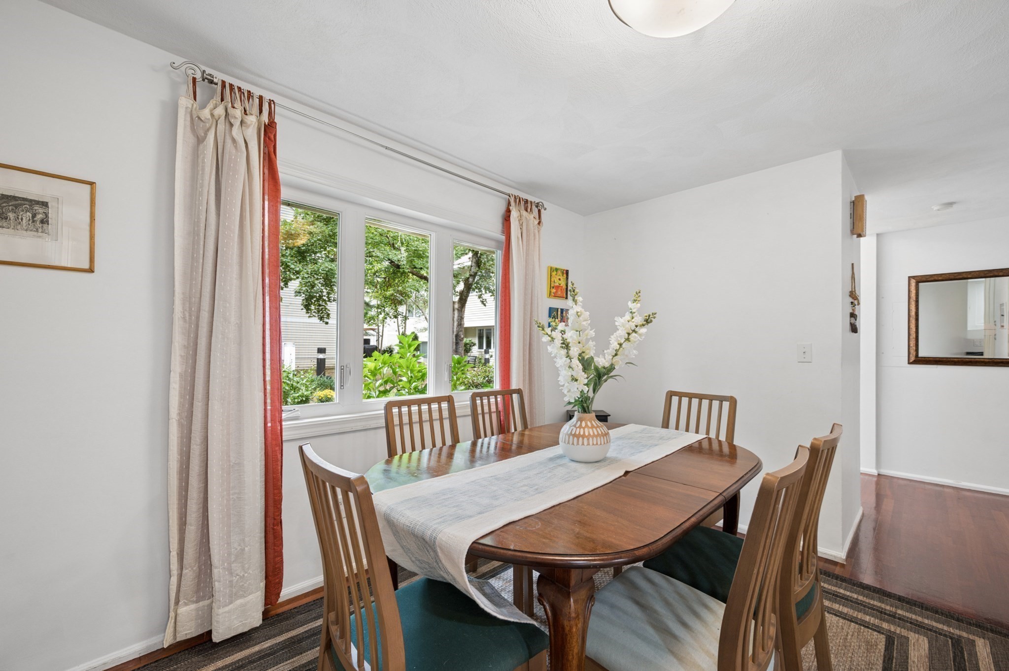 412 Parker St # O Property Photo 6