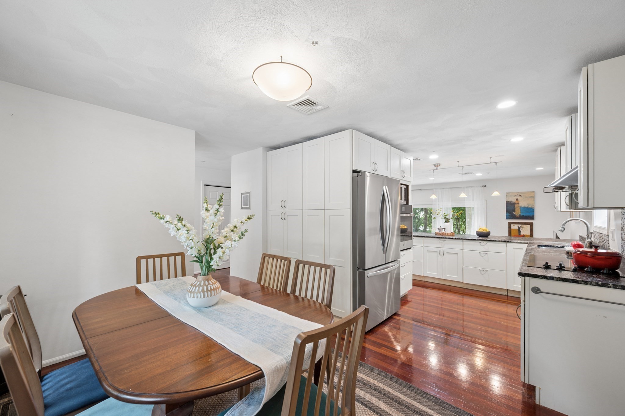 412 Parker St # O Property Photo 8