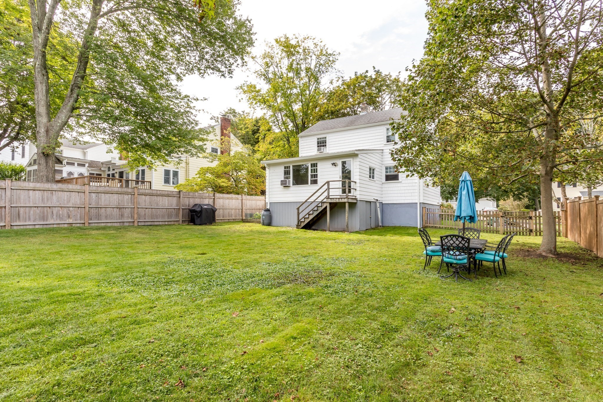 133 Gulliver St Property Photo 4