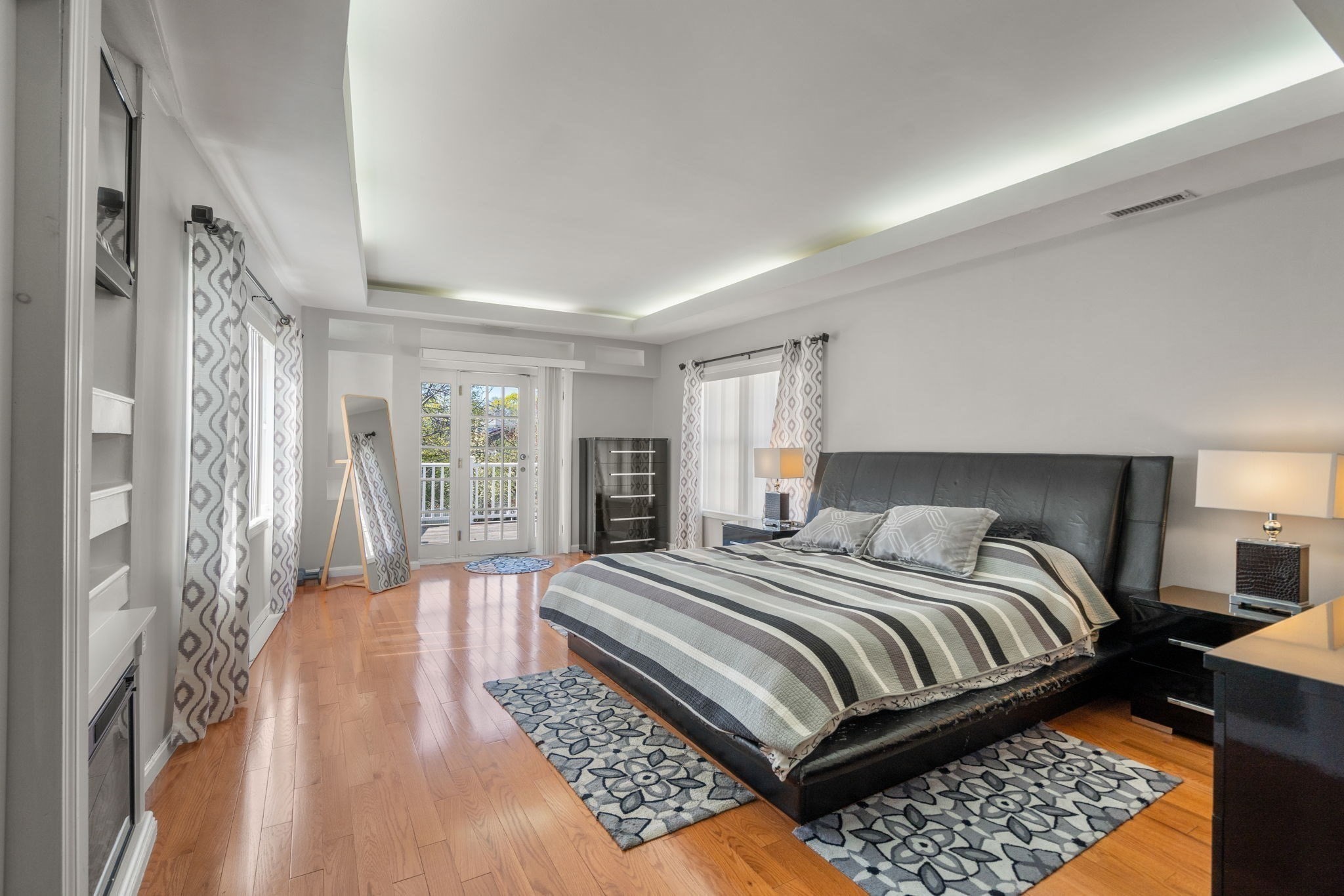 581 California Property Photo 8