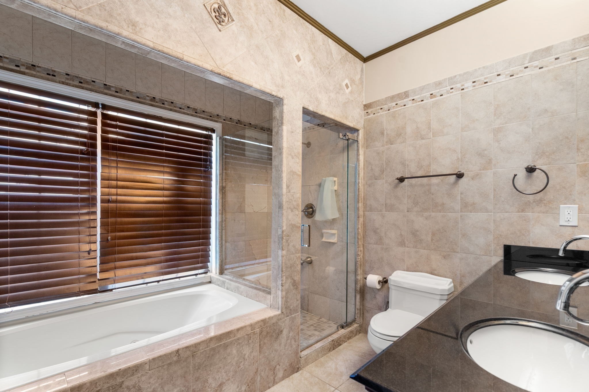 581 California Property Photo 11