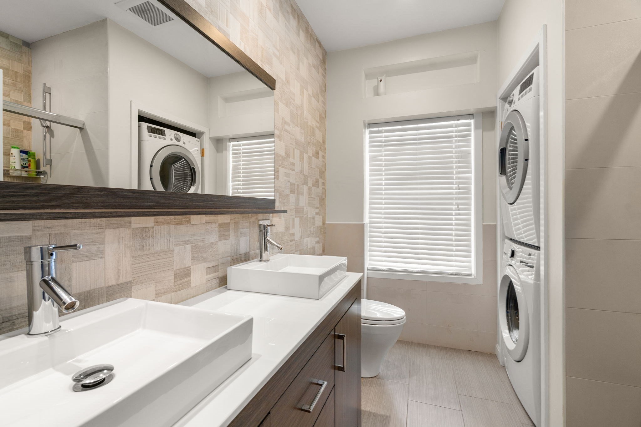 581 California Property Photo 14