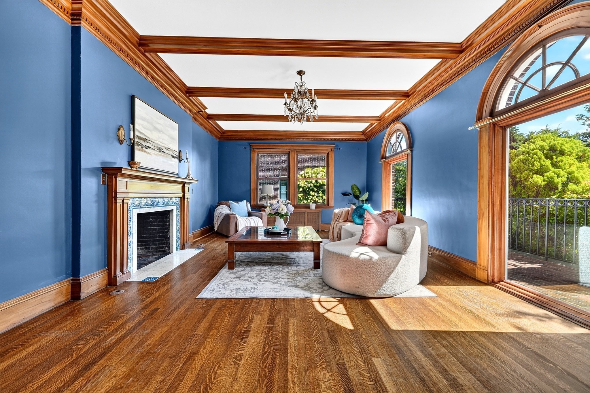 127 Commonwealth Ave Property Photo 4