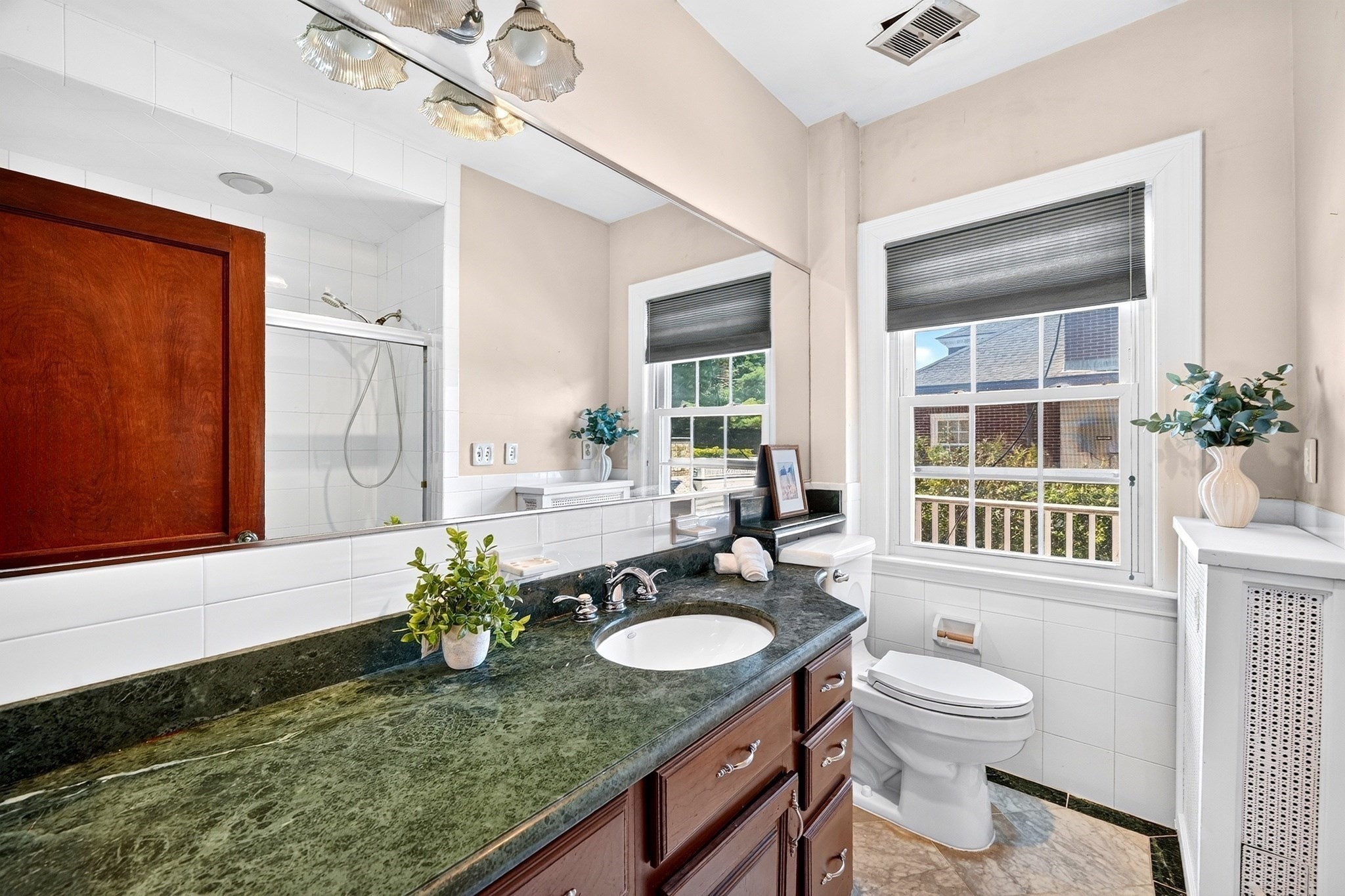 127 Commonwealth Ave Property Photo 24